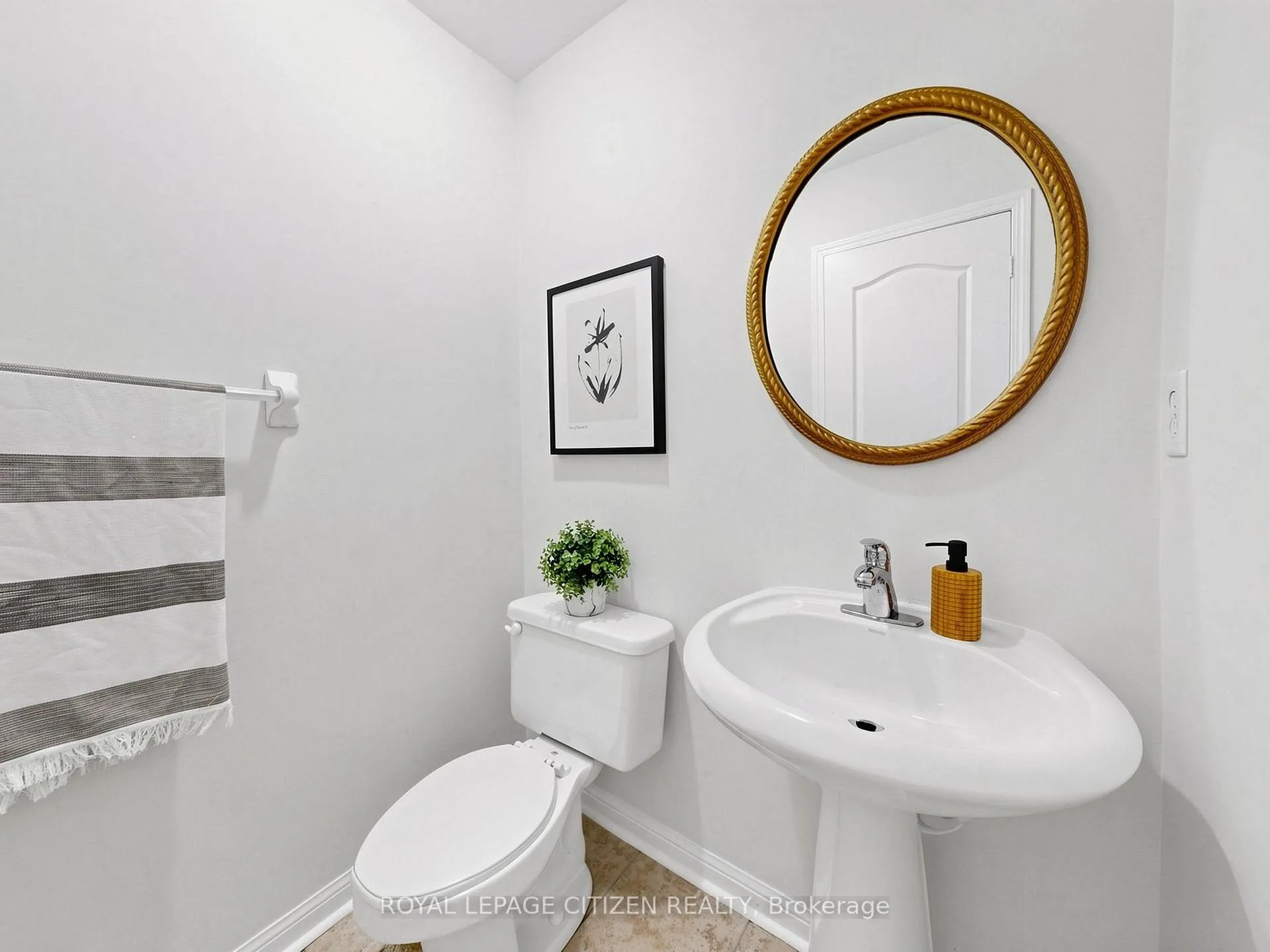Photo 15 of 115 Dolce Crescent, Vaughan, Vellore Village — HOMEH