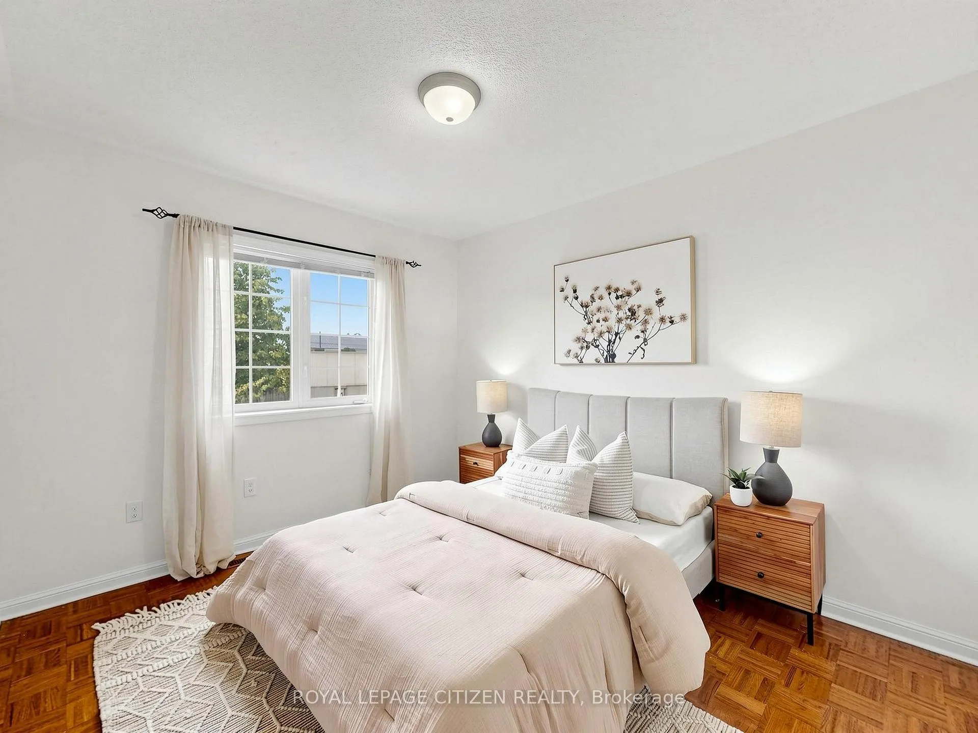Photo 18 of 115 Dolce Crescent, Vaughan, Vellore Village — HOMEH