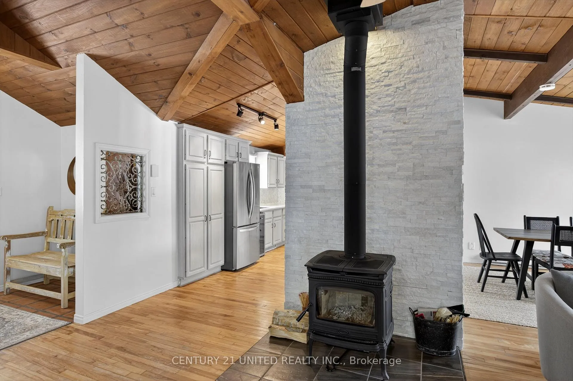 Photo 11 of 62 Bentley Place, Faraday — HOMEH