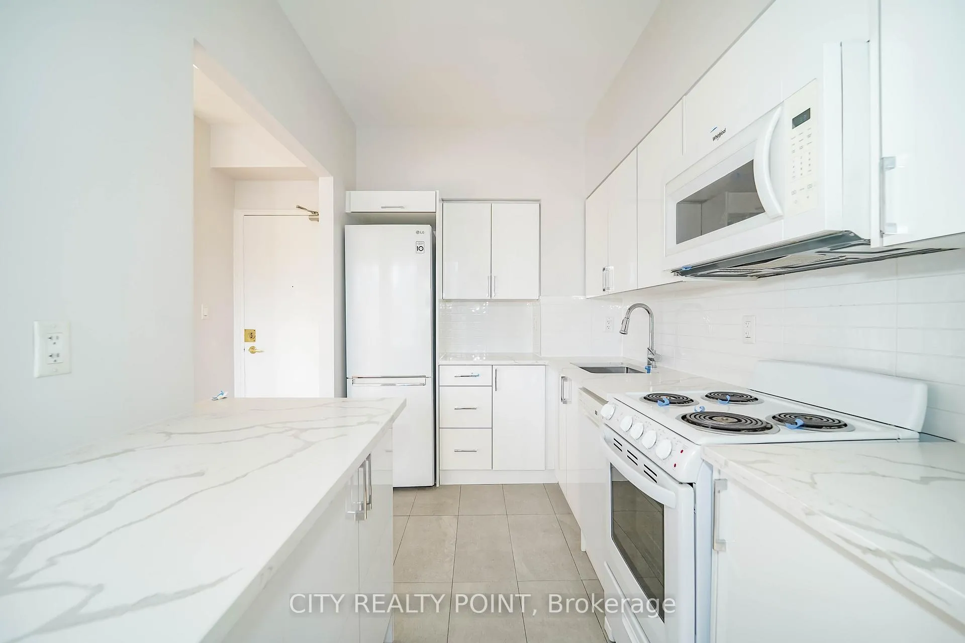 Photo 7 of Unit 805, 490 Eglinton Avenue E, Toronto, Mount Pleasant East — HOMEH