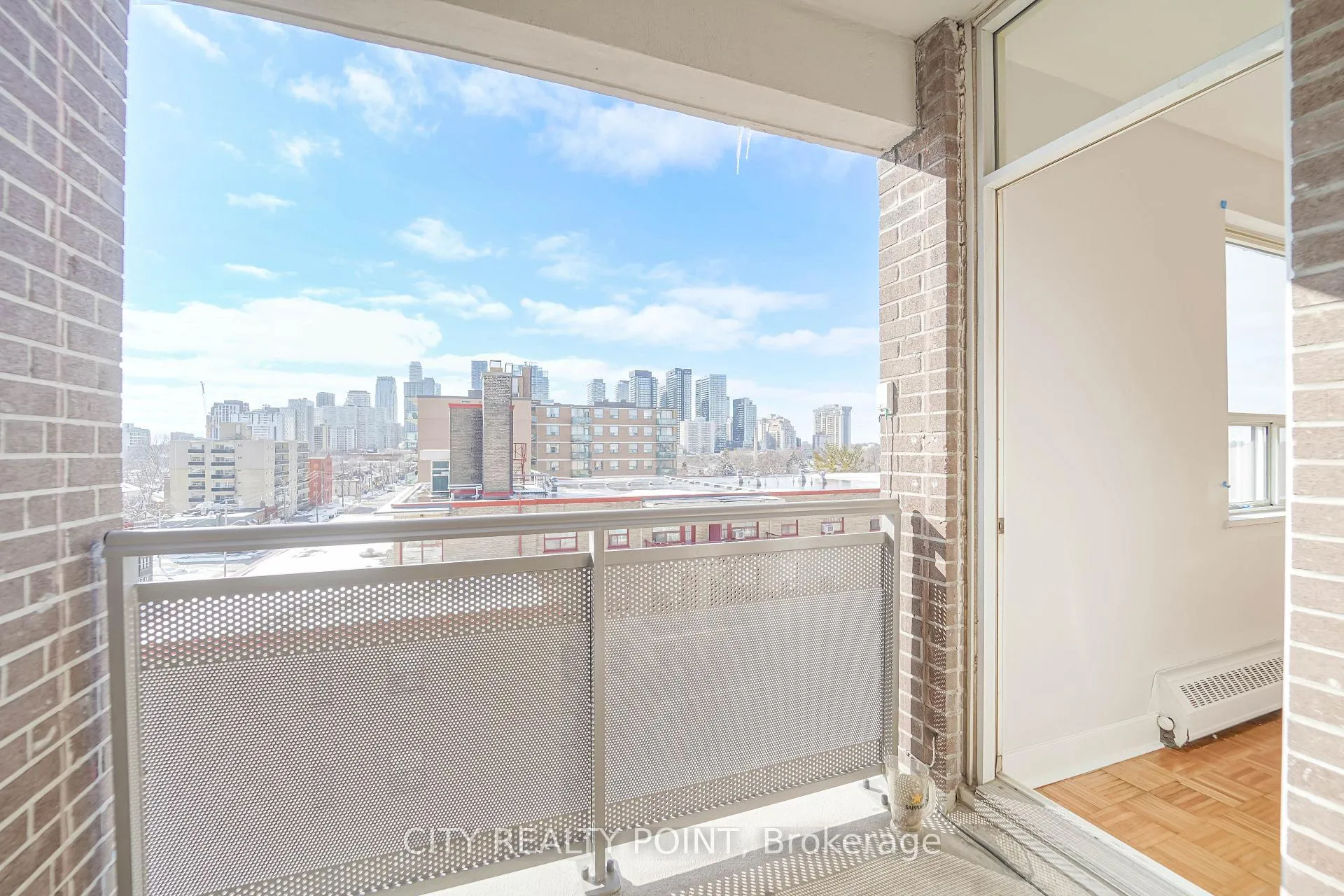Photo 15 of Unit 805, 490 Eglinton Avenue E, Toronto, Mount Pleasant East — HOMEH