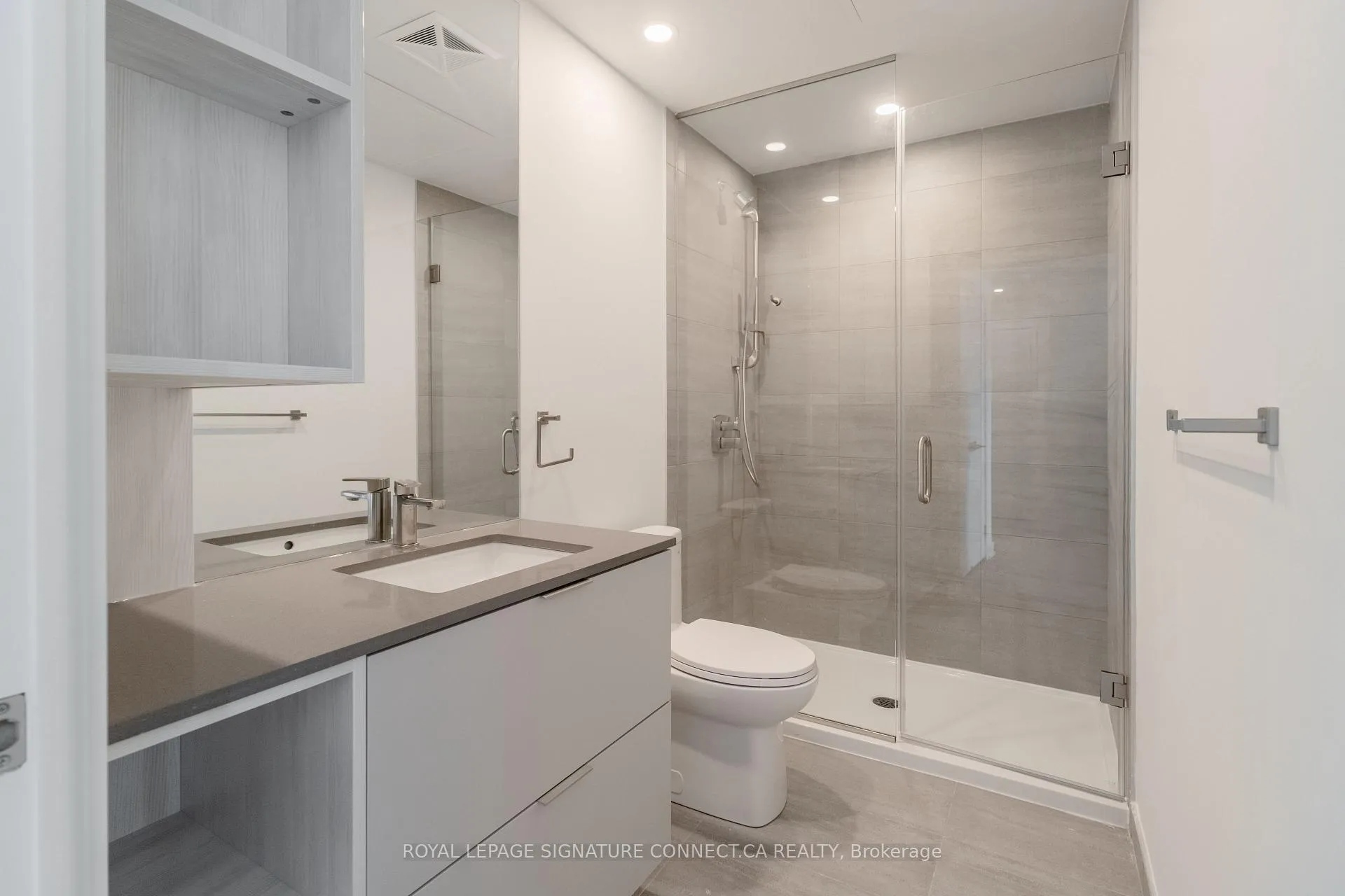 Photo 16 of Unit 402, 1 Fairview Road E, Mississauga, Mississauga Valleys — HOMEH