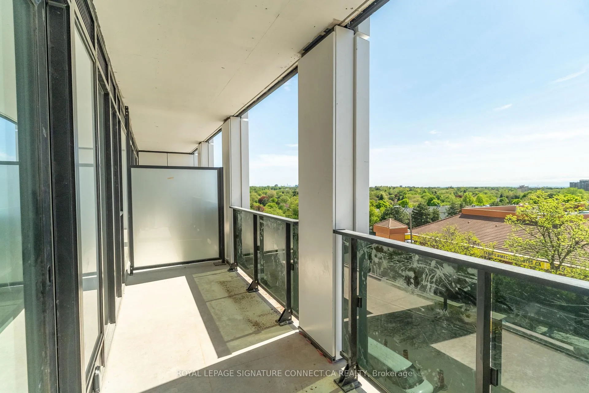 Photo 19 of Unit 402, 1 Fairview Road E, Mississauga, Mississauga Valleys — HOMEH