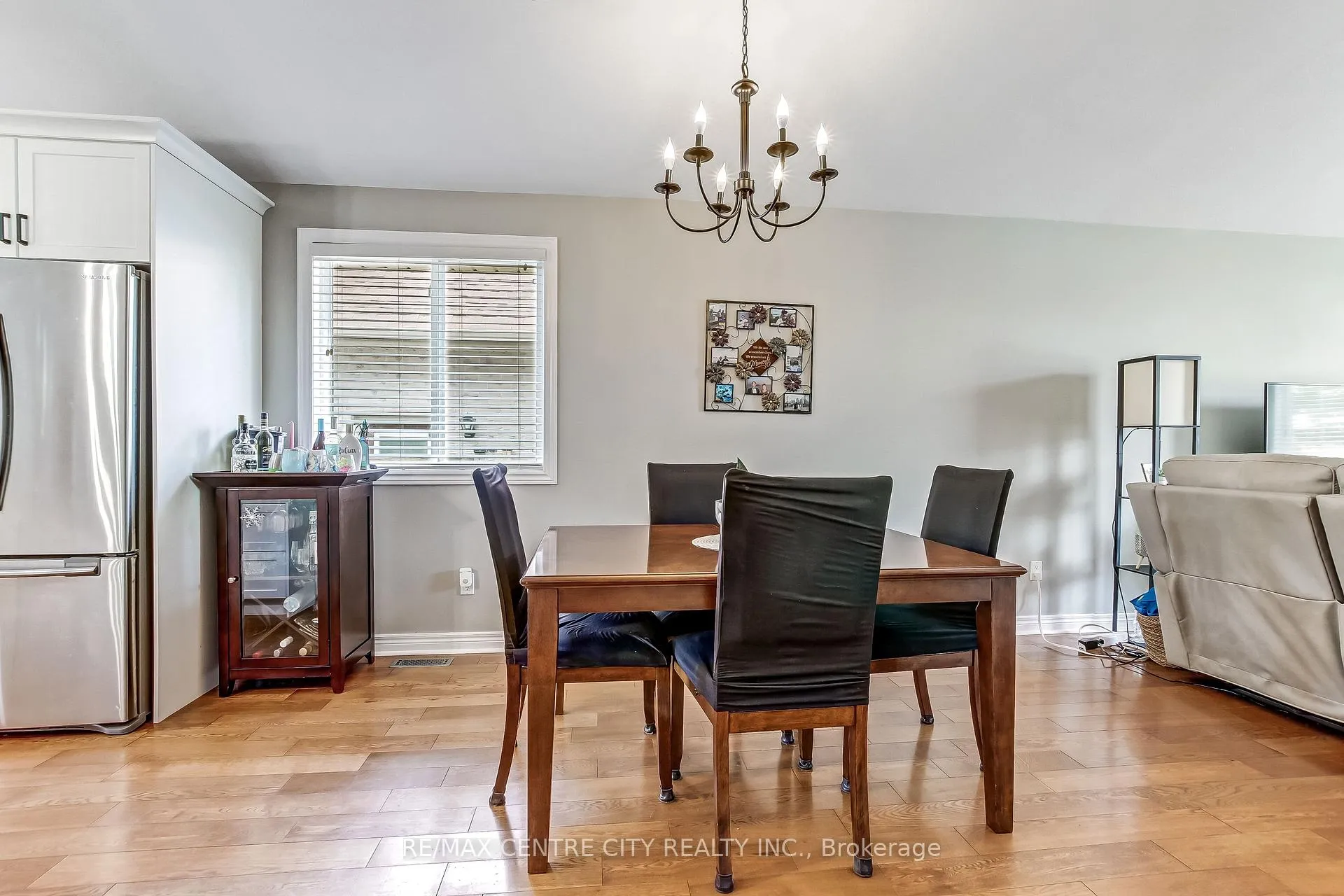 Photo 6 of 26 Oriole Lane, St. Thomas — HOMEH