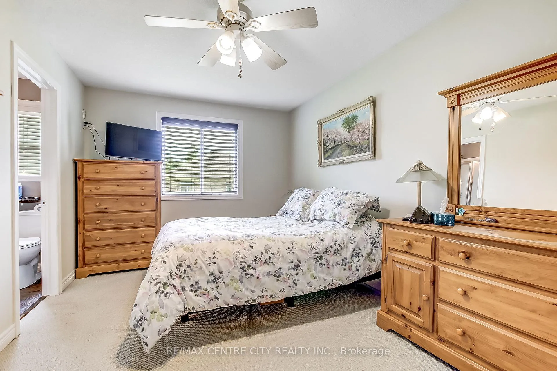 Photo 16 of 26 Oriole Lane, St. Thomas — HOMEH