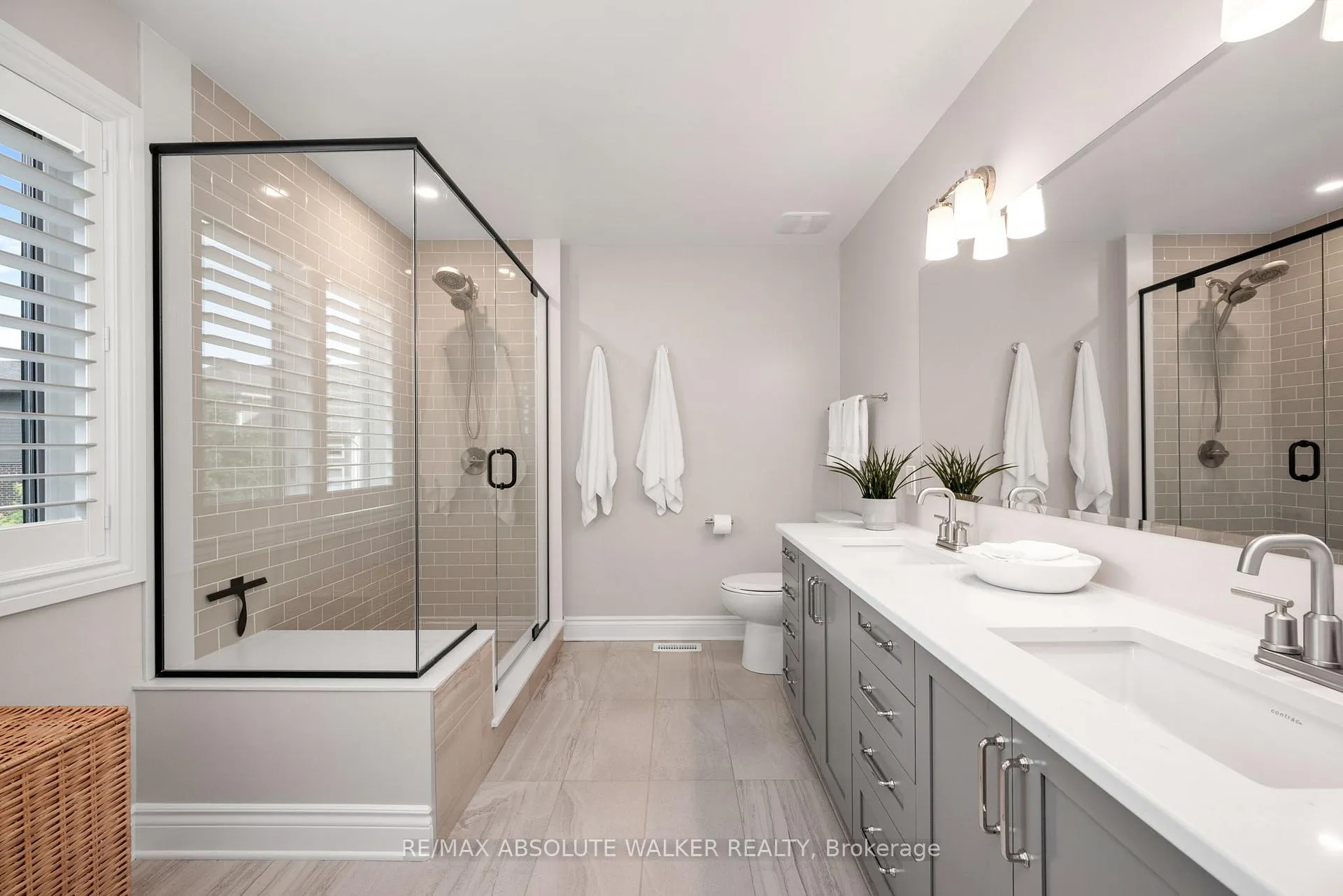 Photo 4 of 902 Percival Crescent, Ottawa, Mahogany Community — HOMEH