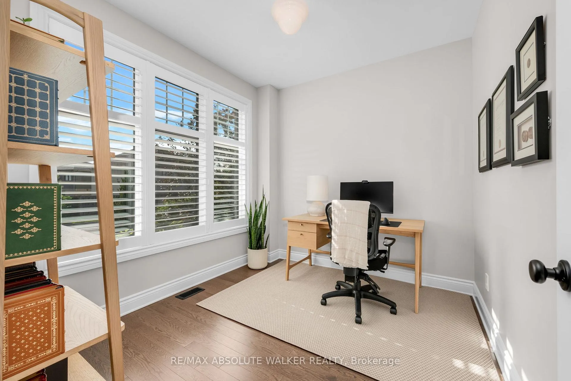 Photo 10 of 902 Percival Crescent, Ottawa, Mahogany Community — HOMEH