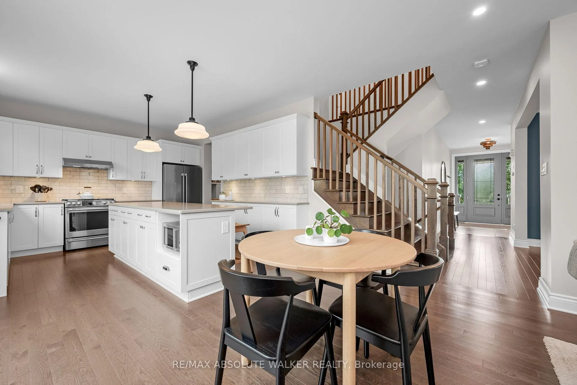 Photo 20 of 902 Percival Crescent, Ottawa, Mahogany Community — HOMEH