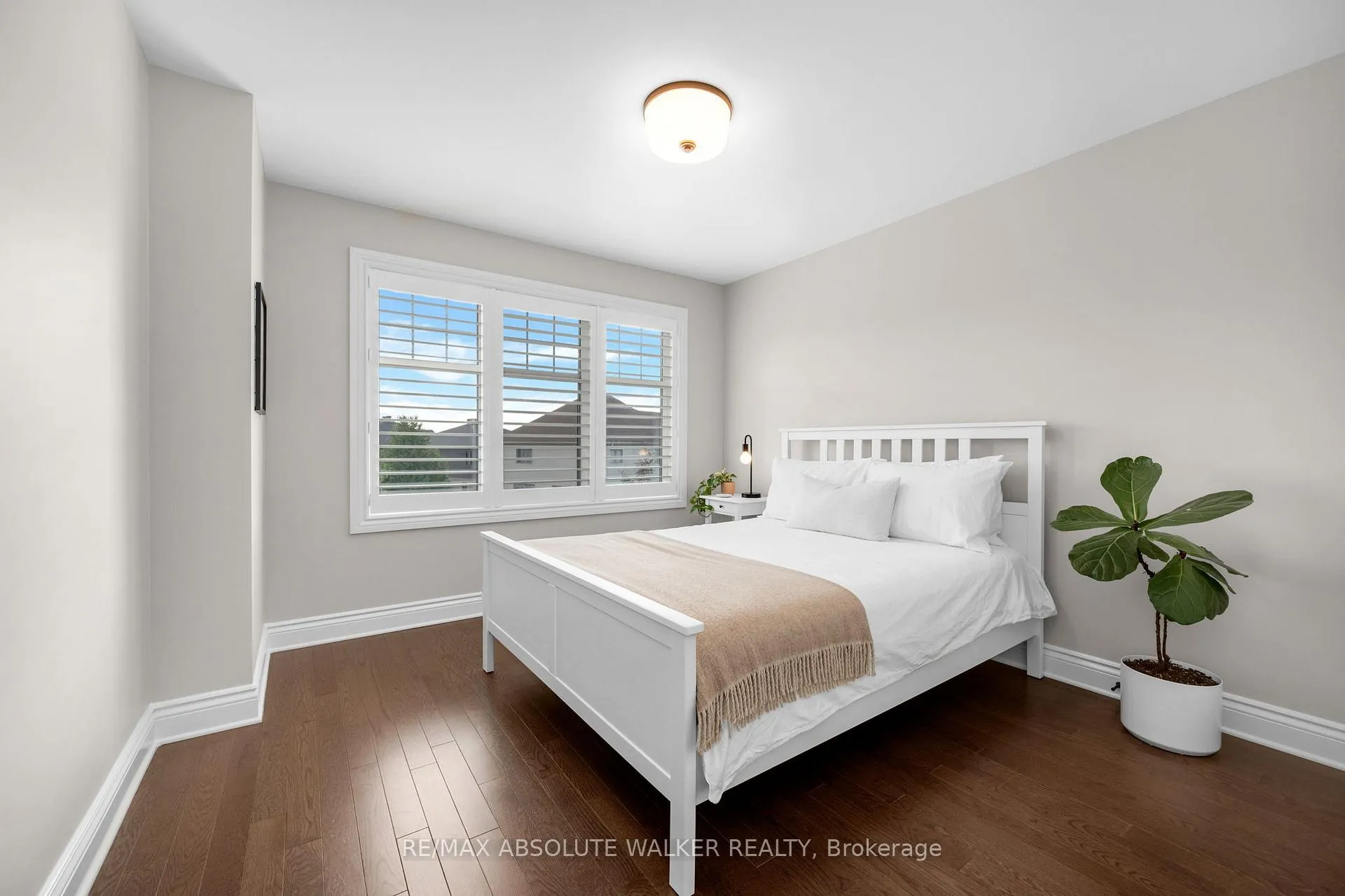 Photo 38 of 902 Percival Crescent, Ottawa, Mahogany Community — HOMEH