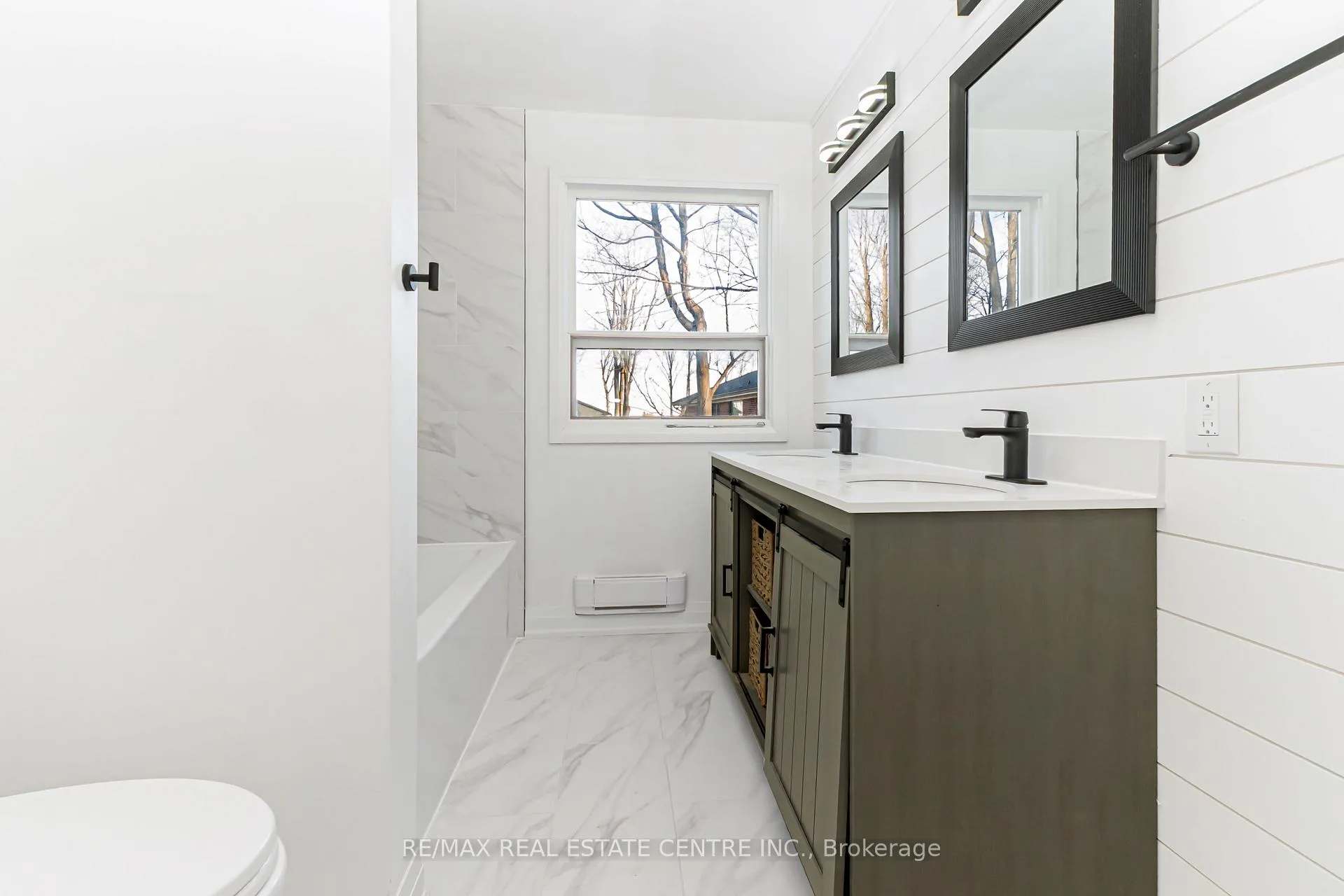 Photo 23 of 8449 8th Line, Halton Hills, Rural Halton Hills — HOMEH