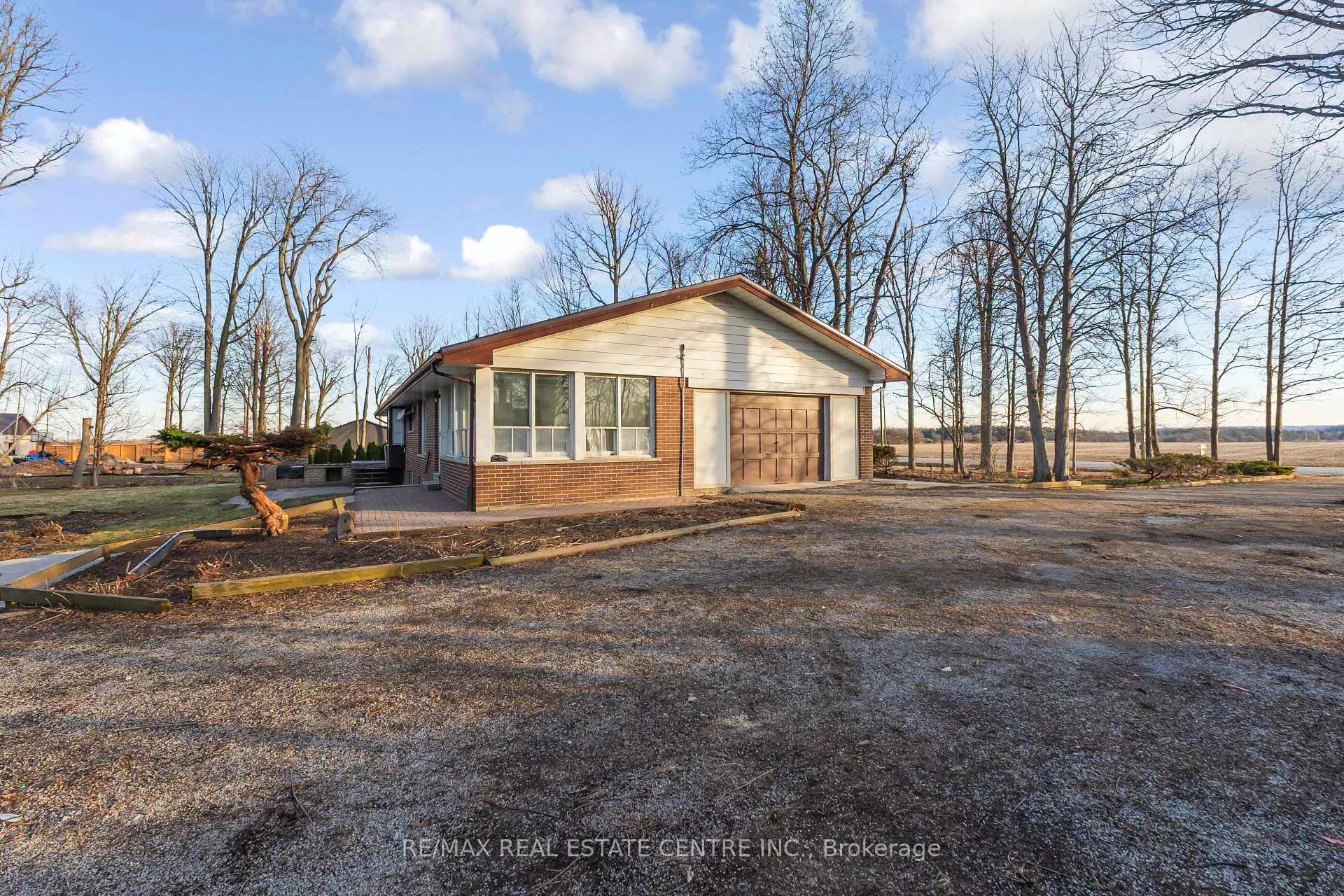 Photo 32 of 8449 8th Line, Halton Hills, Rural Halton Hills — HOMEH