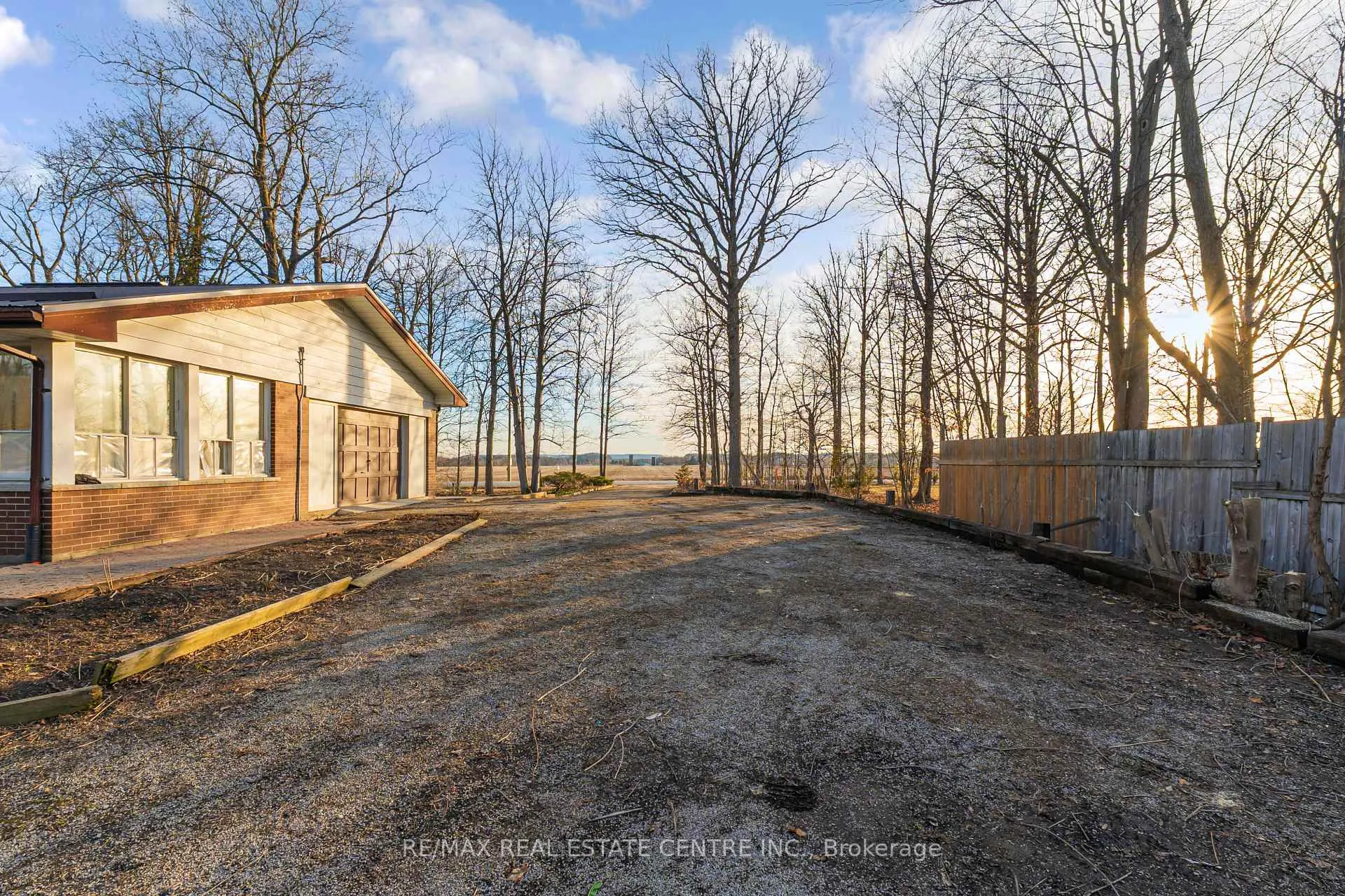 Photo 34 of 8449 8th Line, Halton Hills, Rural Halton Hills — HOMEH