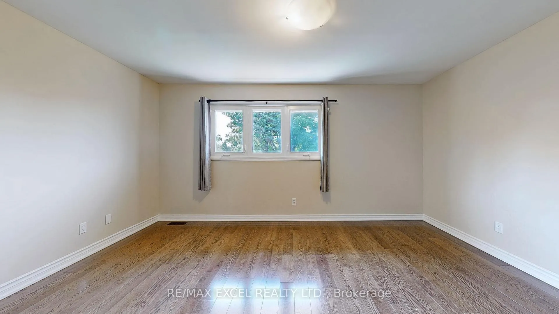 Photo 28 of 10 Alexis Road, Markham, Thornlea — HOMEH
