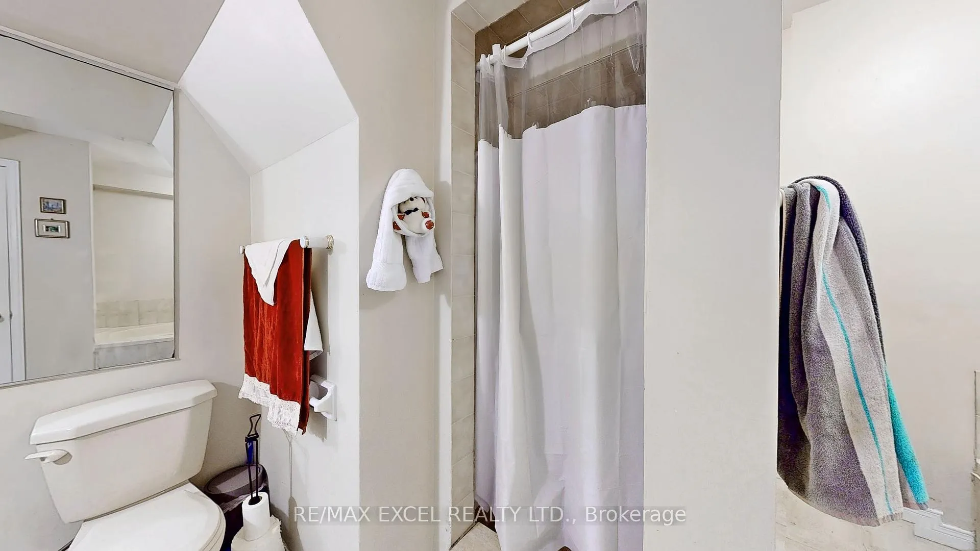 Photo 35 of 10 Alexis Road, Markham, Thornlea — HOMEH