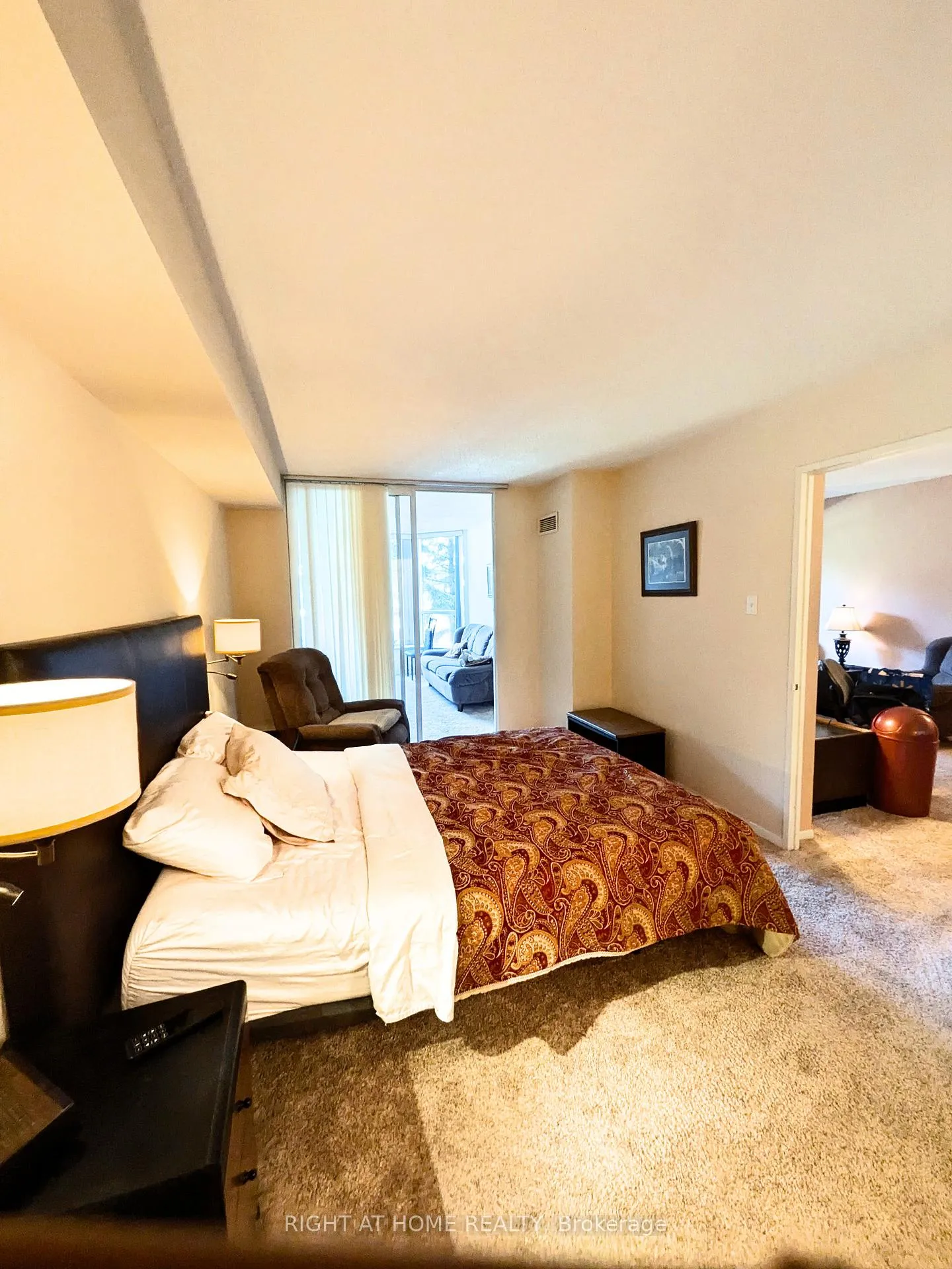 Photo 11 of Unit 226, 1880 Valley Farm Road, Pickering, Town Centre — HOMEH
