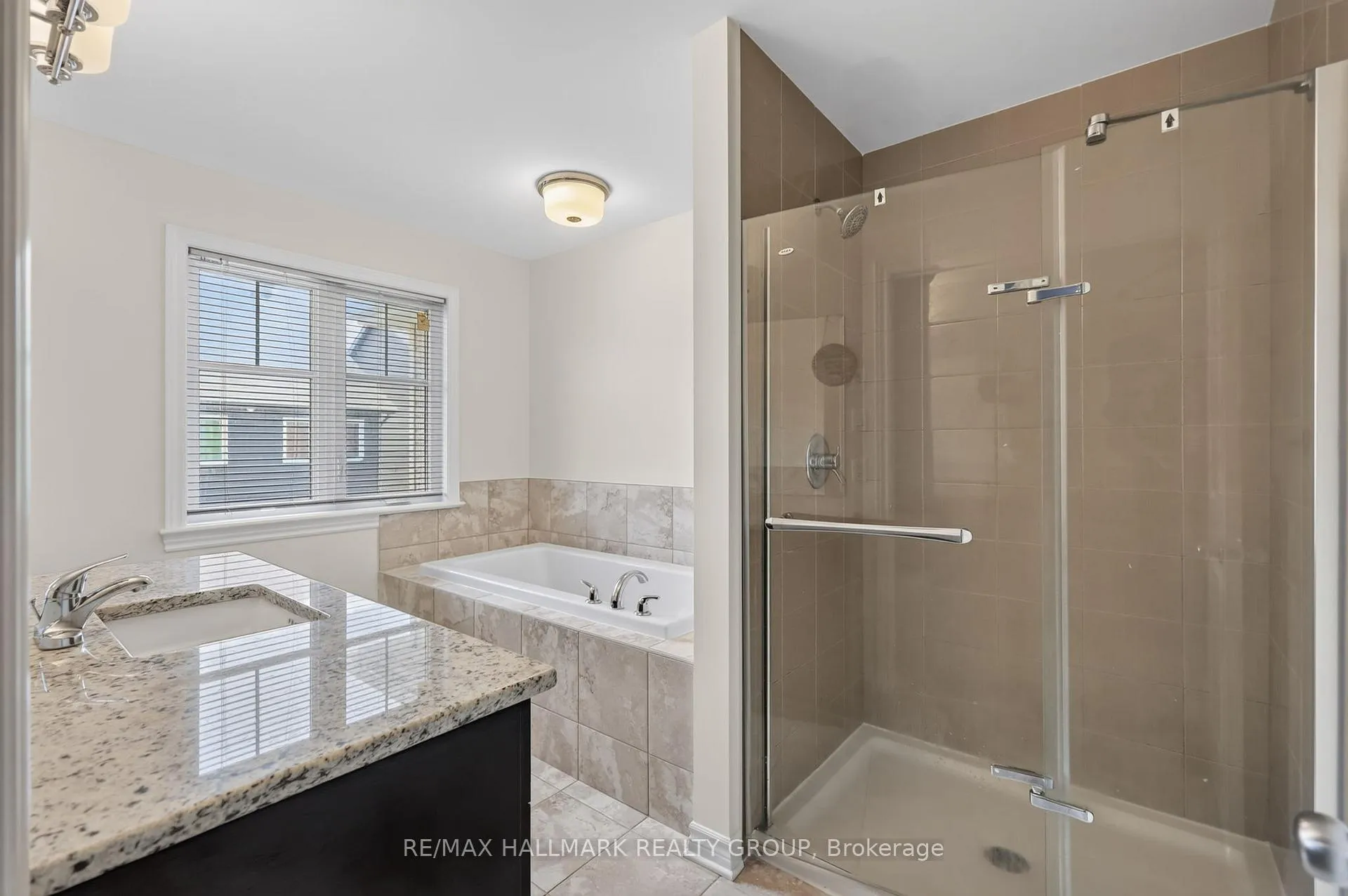 Photo 21 of 111 Eric Maloney Way, Ottawa, Blossom Park/Kemp Park/Findlay Creek — HOMEH