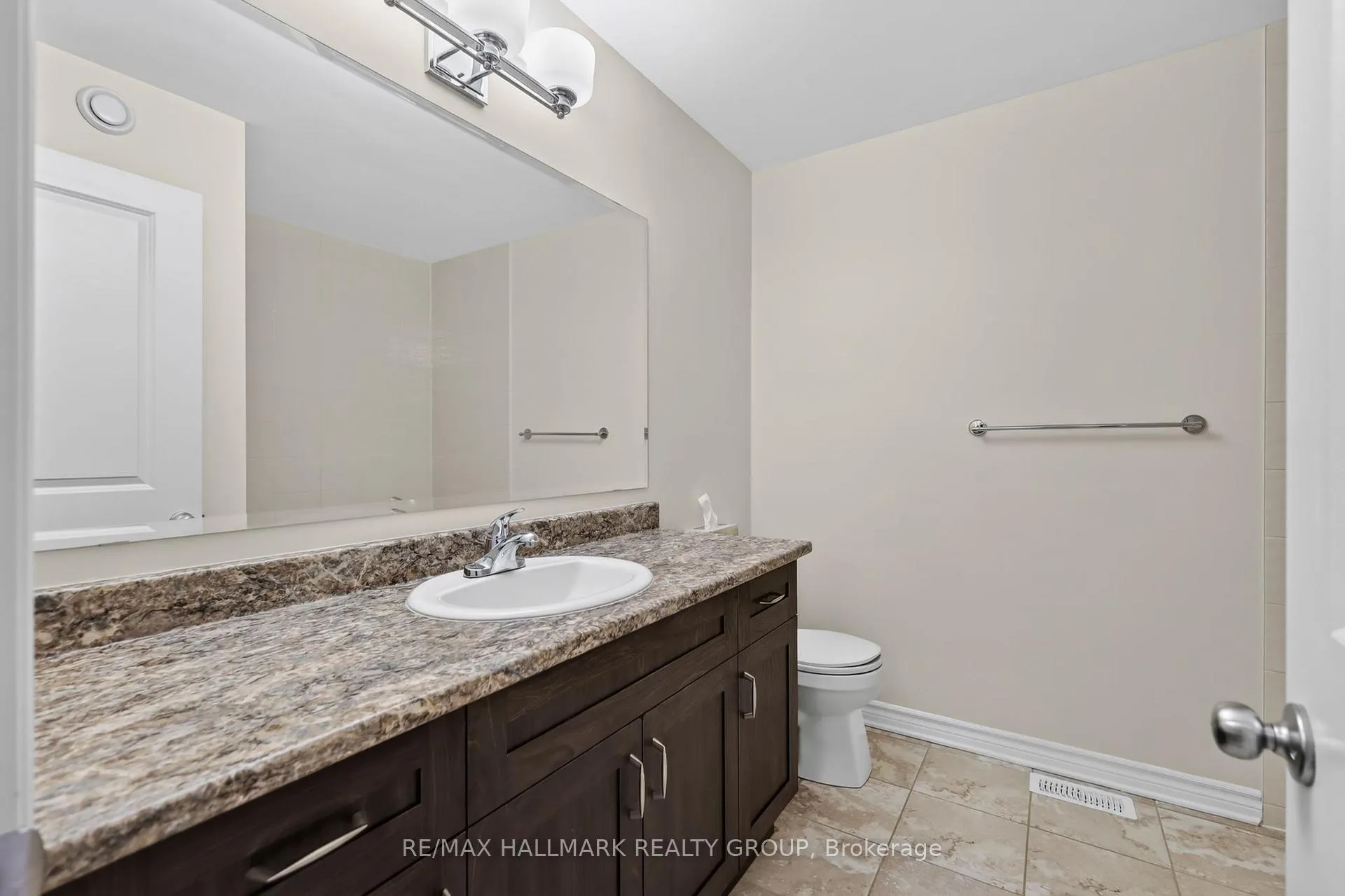 Photo 28 of 111 Eric Maloney Way, Ottawa, Blossom Park/Kemp Park/Findlay Creek — HOMEH