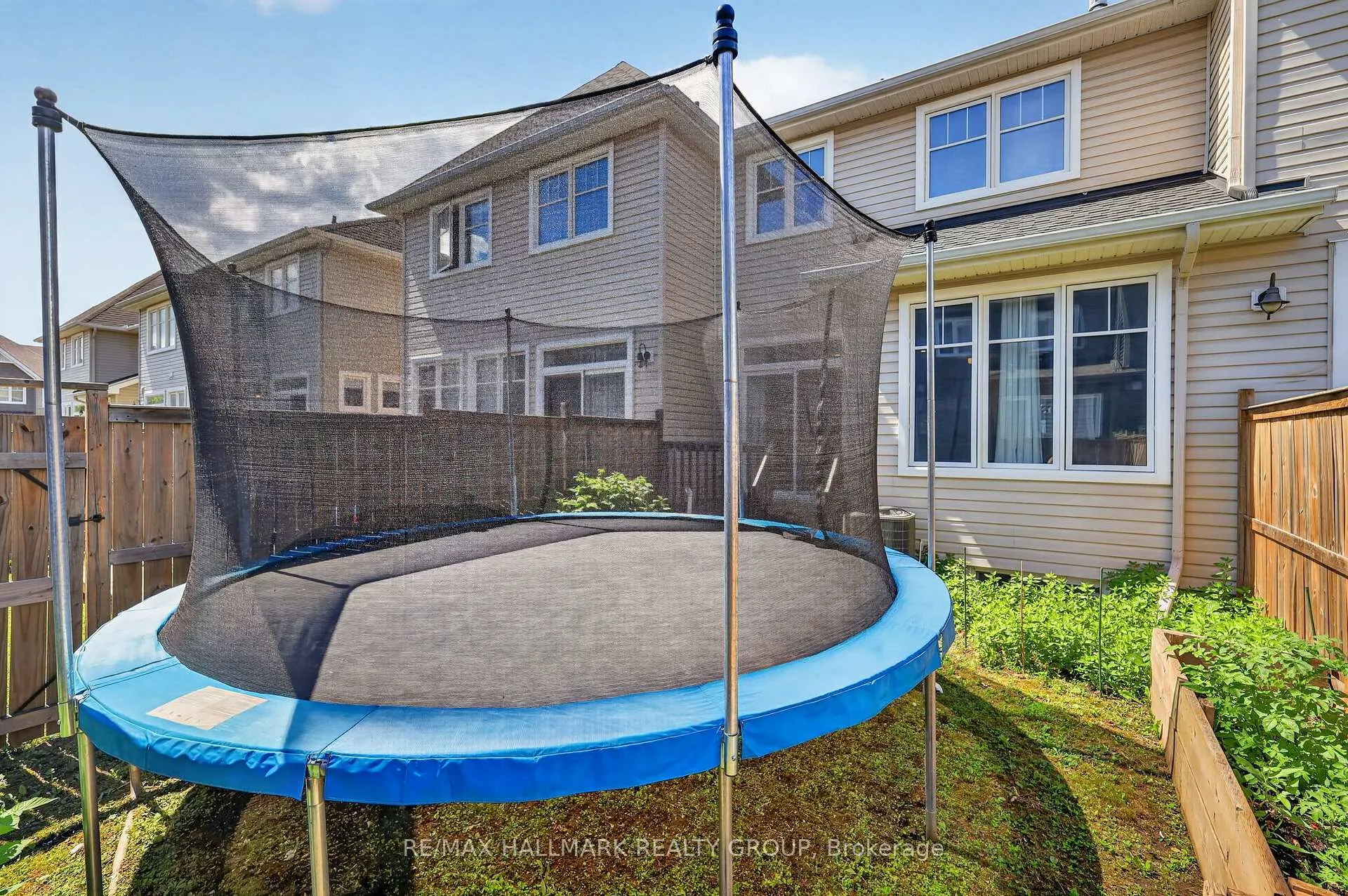 Photo 33 of 111 Eric Maloney Way, Ottawa, Blossom Park/Kemp Park/Findlay Creek — HOMEH