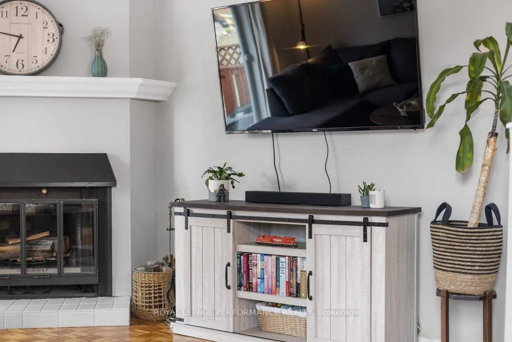 Photo 9 of 6362 Bilberry Drive, Ottawa, Orleans Wood — HOMEH