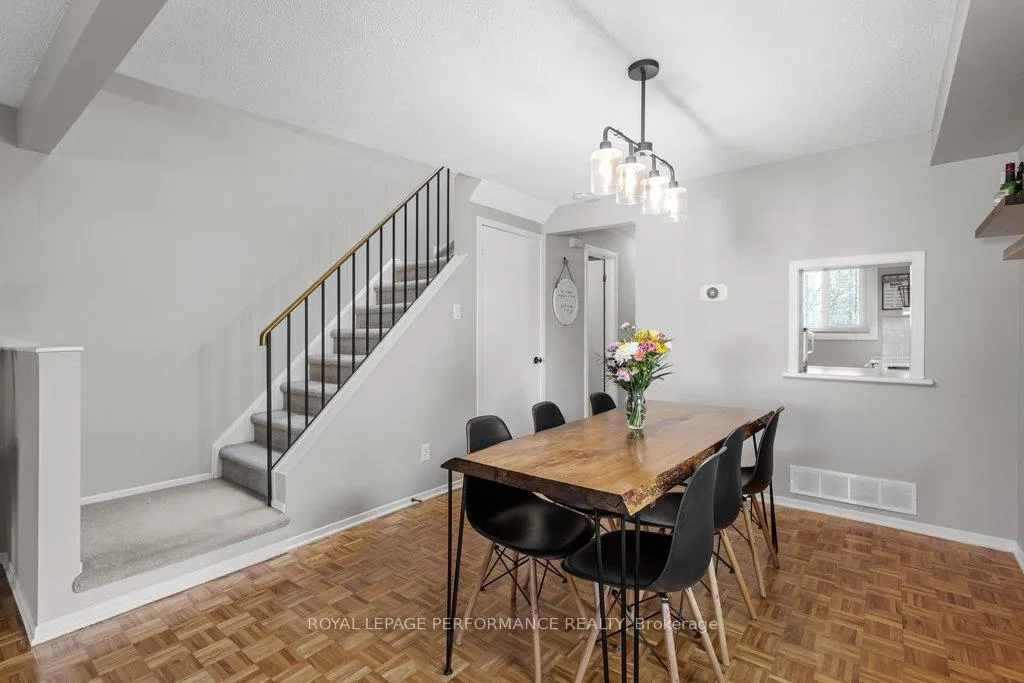 Photo 14 of 6362 Bilberry Drive, Ottawa, Orleans Wood — HOMEH
