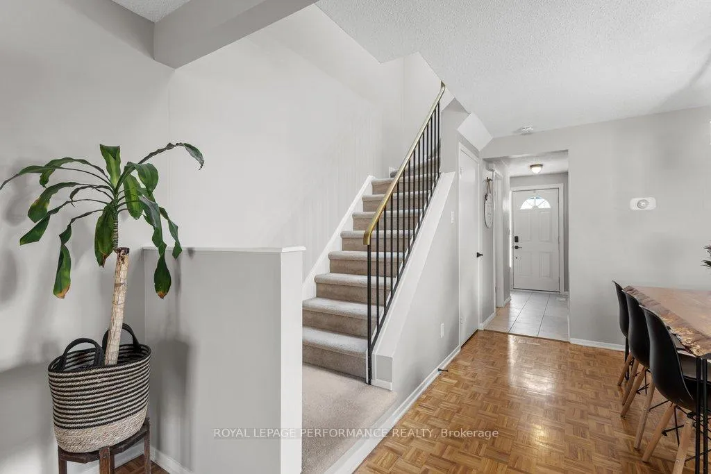 Photo 25 of 6362 Bilberry Drive, Ottawa, Orleans Wood — HOMEH