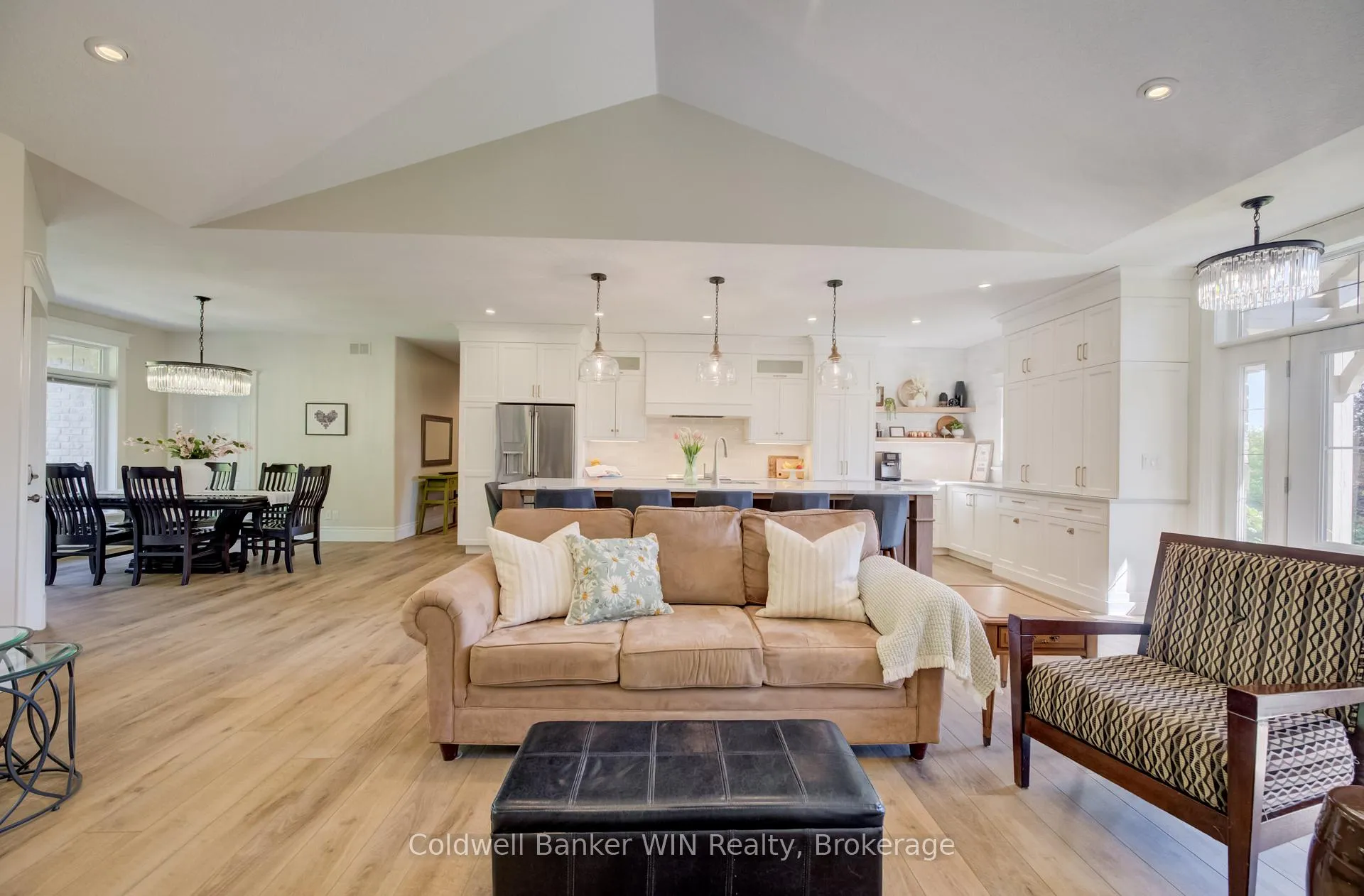 Photo 8 of 9490 Wellington Road 6, Minto — HOMEH