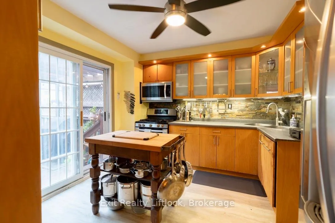Photo 7 of 84 Hillhurst Crescent, Clarington, Courtice — HOMEH