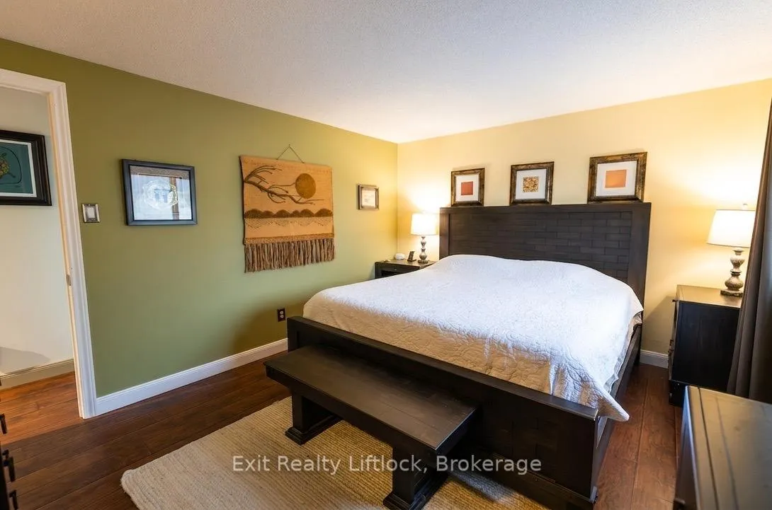 Photo 11 of 84 Hillhurst Crescent, Clarington, Courtice — HOMEH
