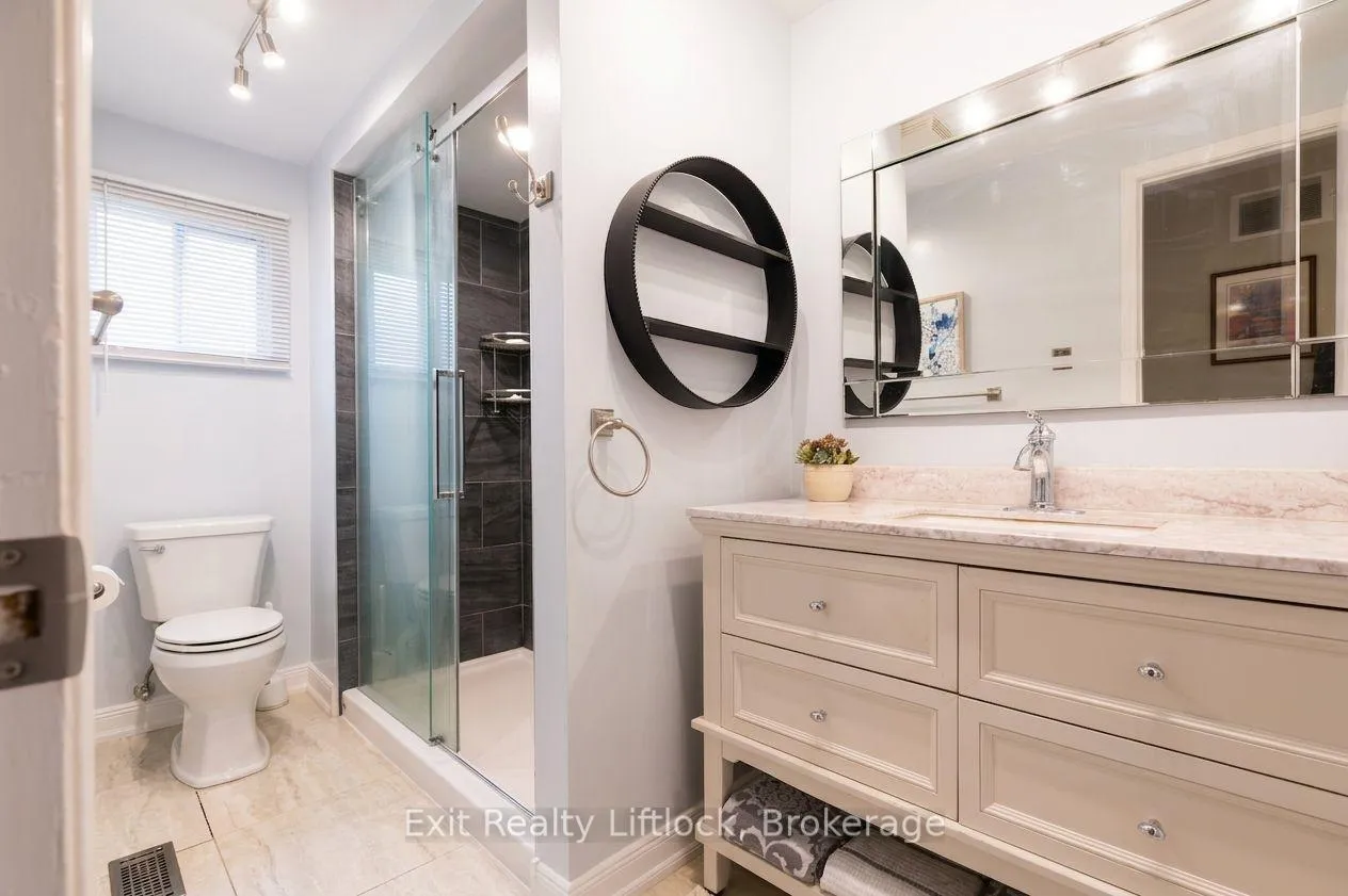 Photo 15 of 84 Hillhurst Crescent, Clarington, Courtice — HOMEH