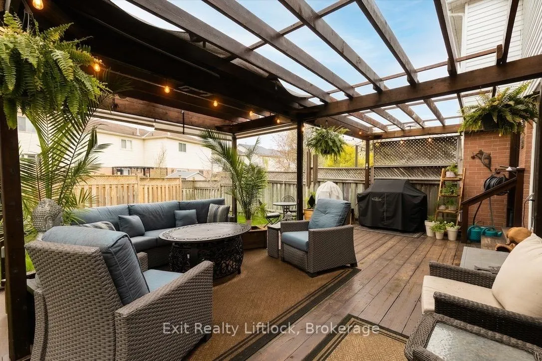 Photo 22 of 84 Hillhurst Crescent, Clarington, Courtice — HOMEH