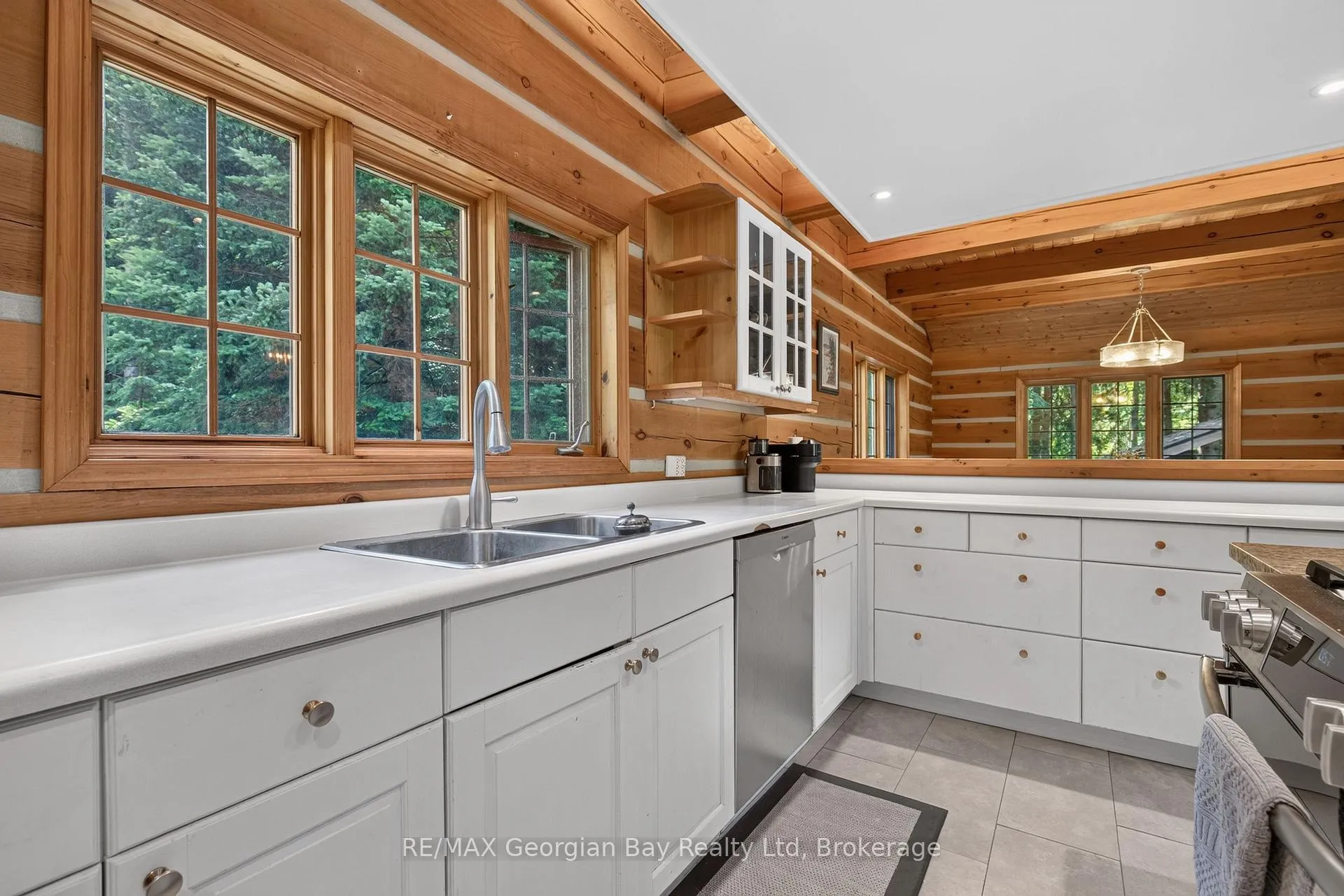 Photo 9 of 19 Kingfisher Crescent, Tiny, Rural Tiny — HOMEH