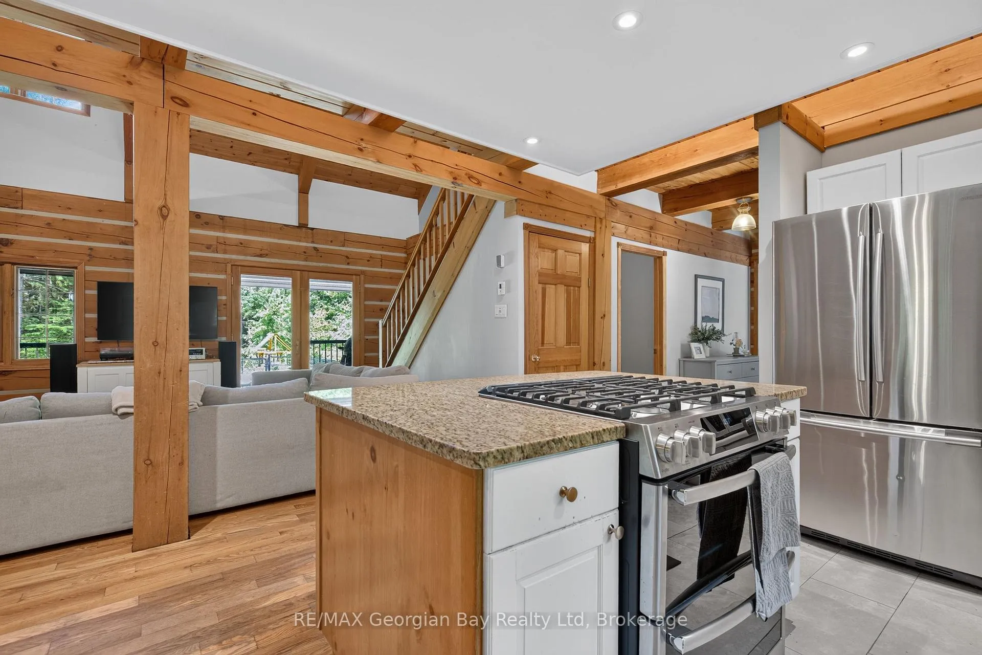 Photo 10 of 19 Kingfisher Crescent, Tiny, Rural Tiny — HOMEH