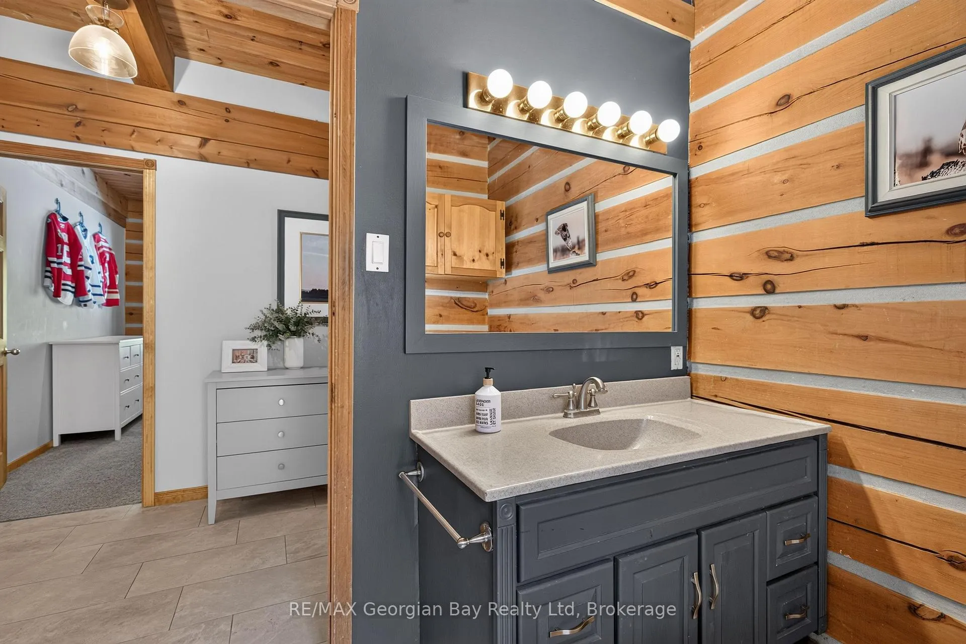 Photo 18 of 19 Kingfisher Crescent, Tiny, Rural Tiny — HOMEH