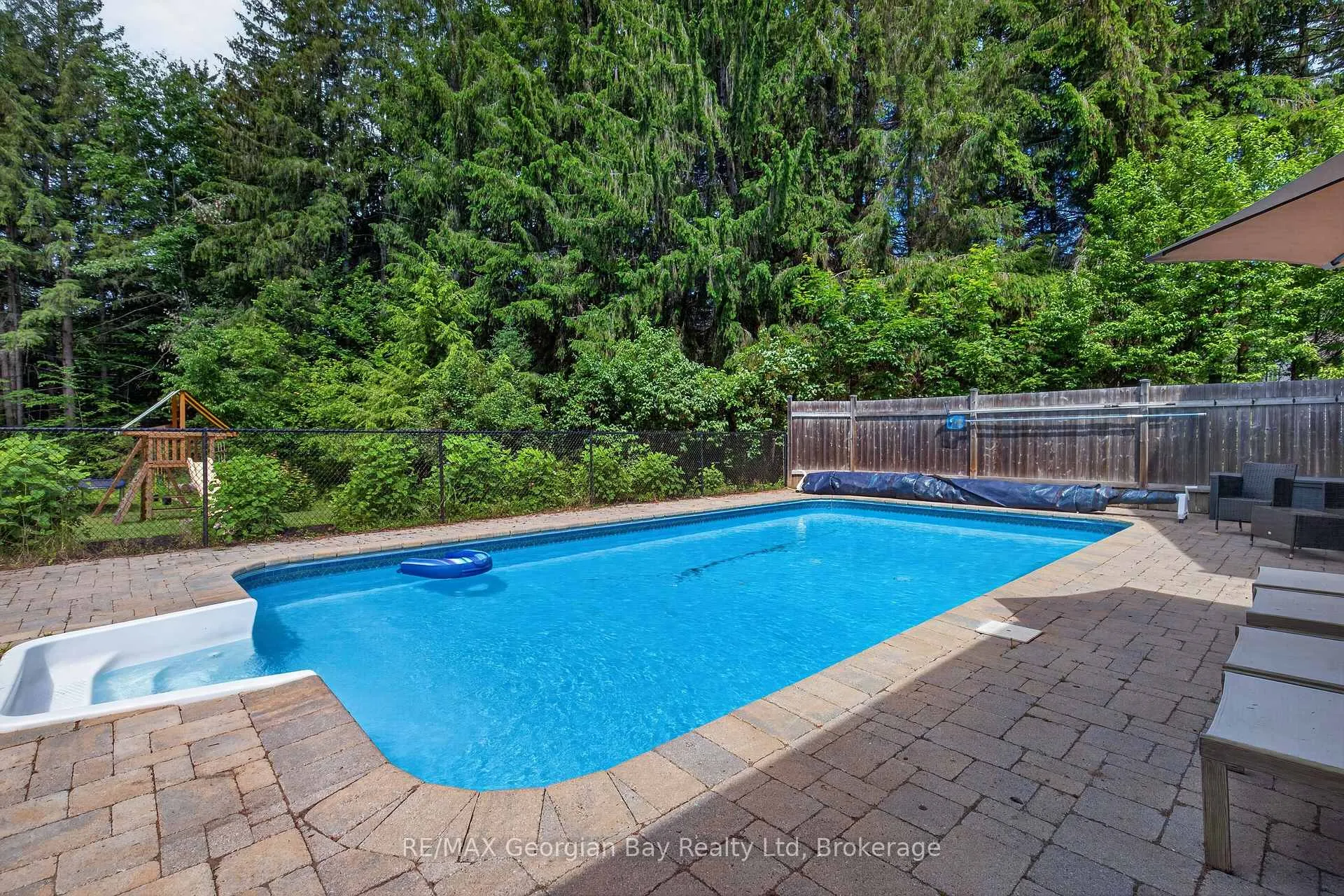Photo 33 of 19 Kingfisher Crescent, Tiny, Rural Tiny — HOMEH