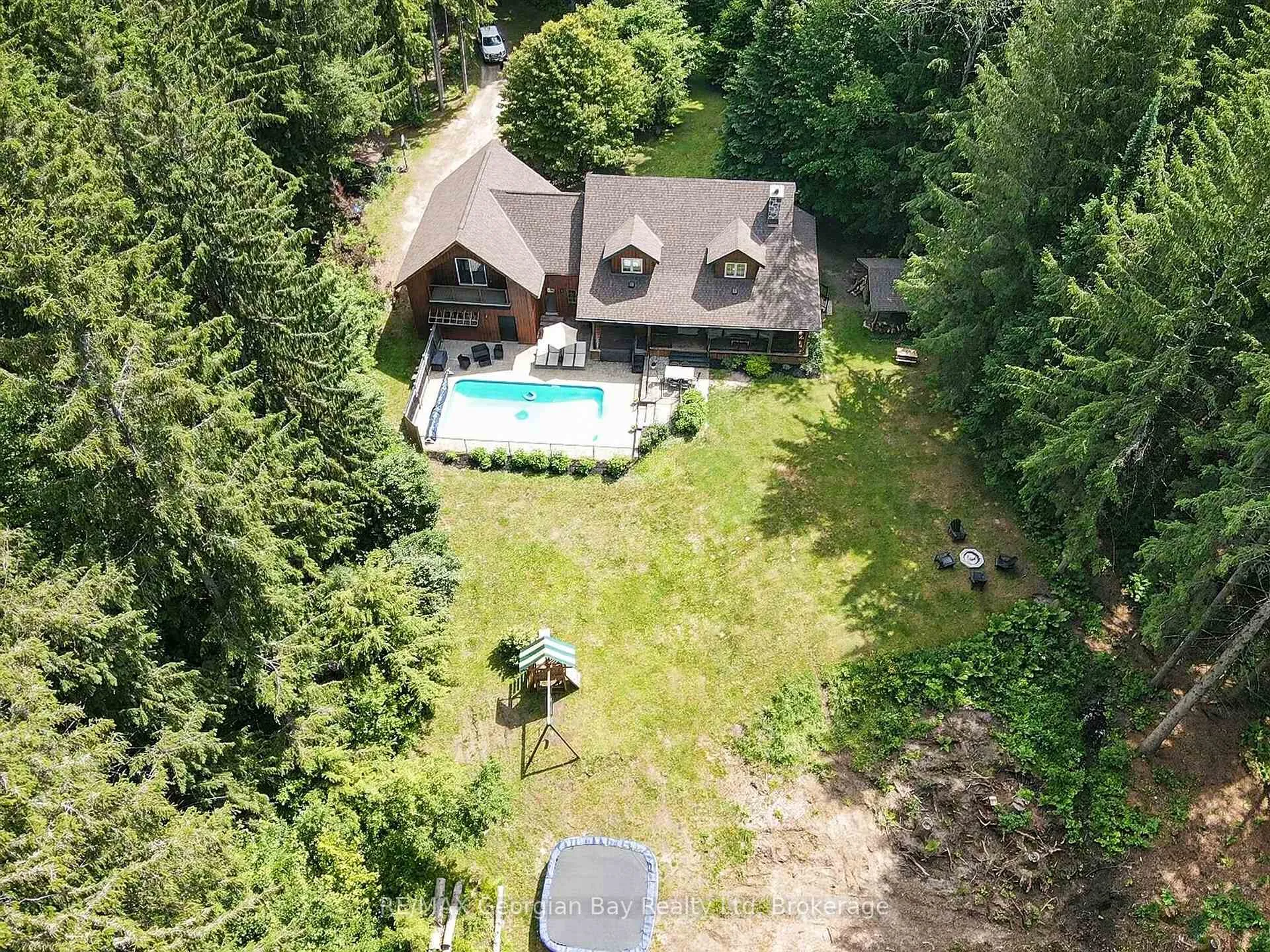 Photo 41 of 19 Kingfisher Crescent, Tiny, Rural Tiny — HOMEH