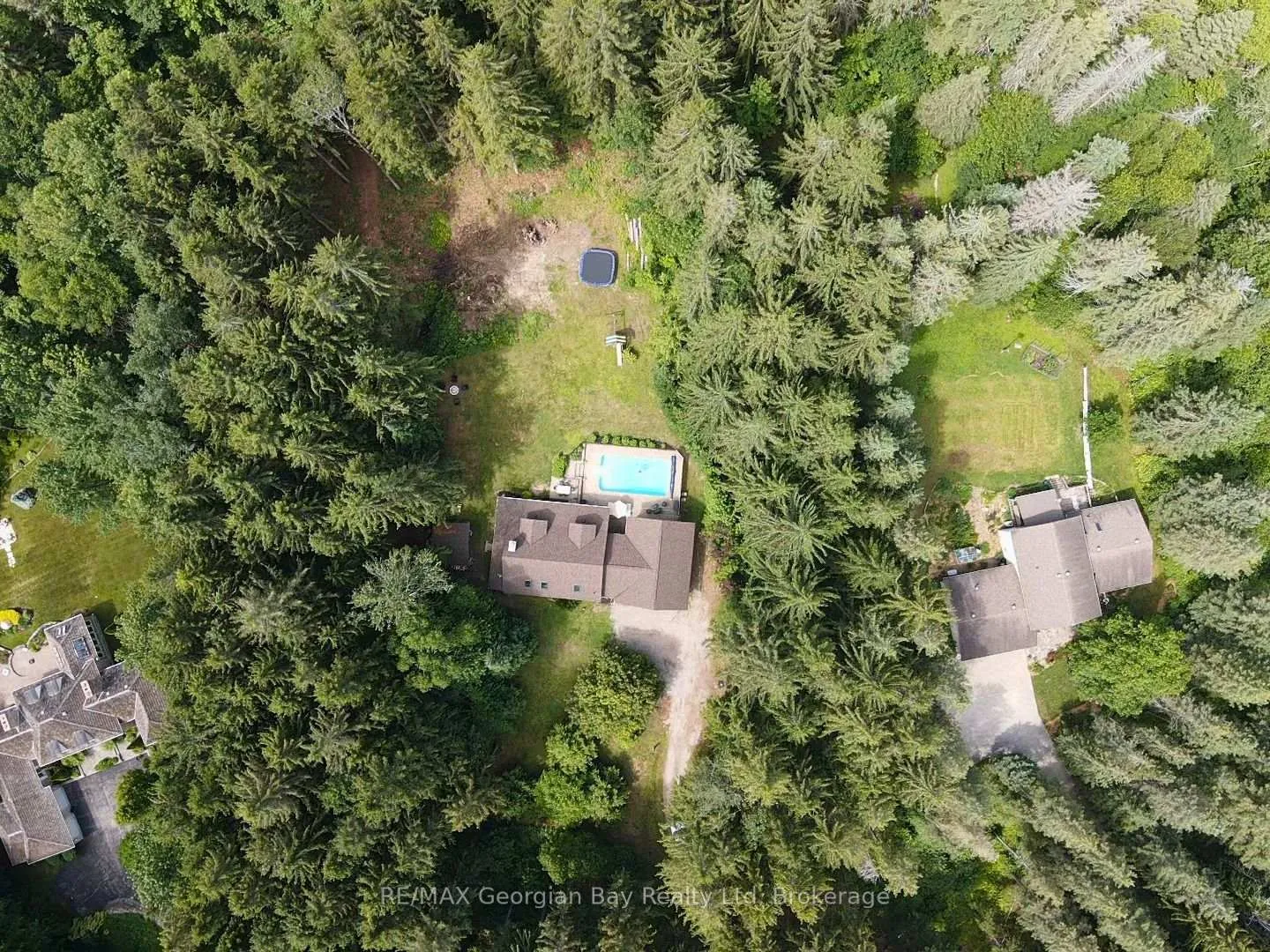 Photo 42 of 19 Kingfisher Crescent, Tiny, Rural Tiny — HOMEH