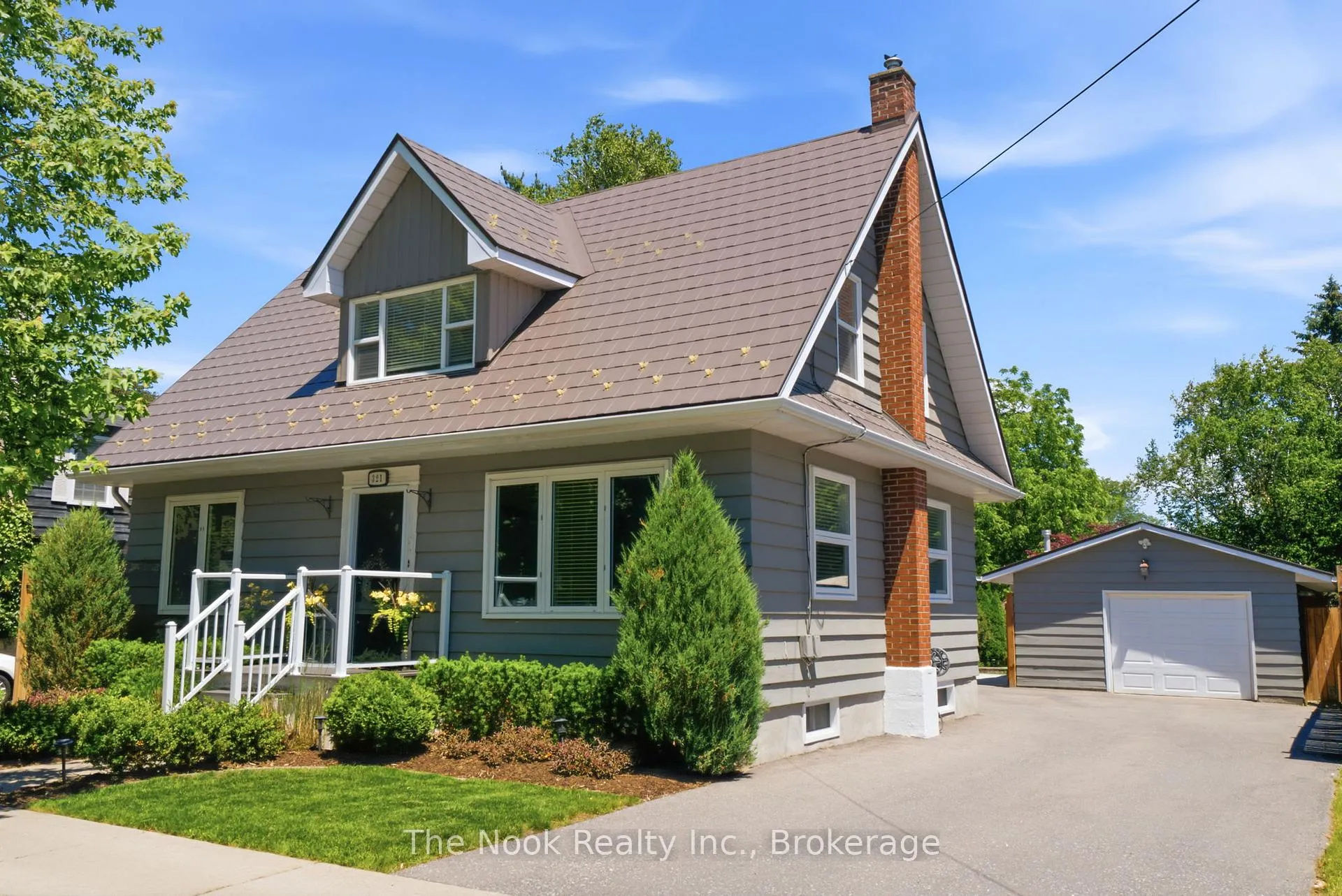 Photo 1 of 321 Palace Street, Whitby, Downtown Whitby — HOMEH