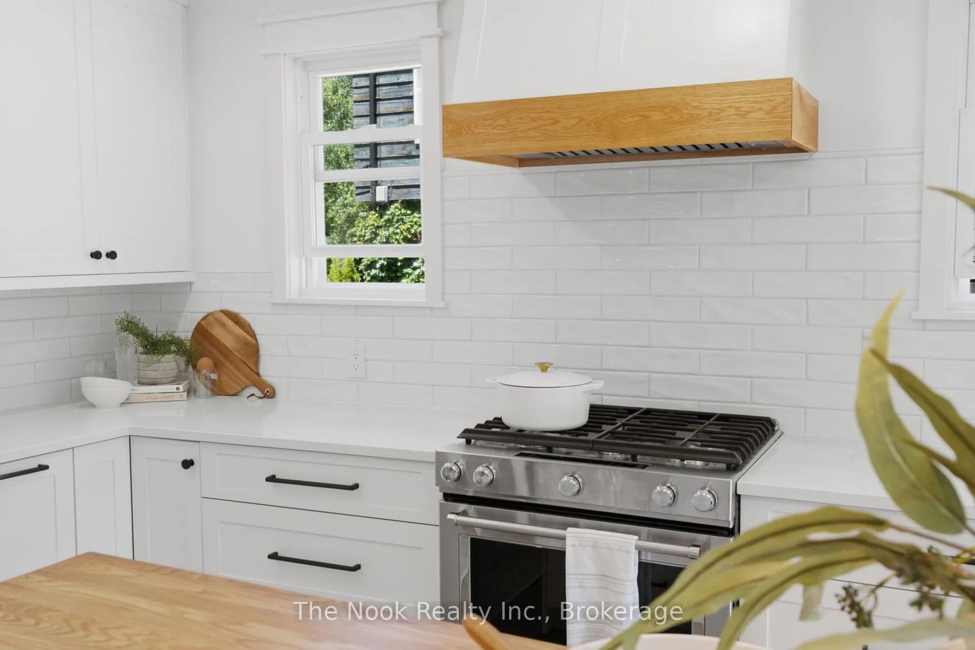 Photo 16 of 321 Palace Street, Whitby, Downtown Whitby — HOMEH