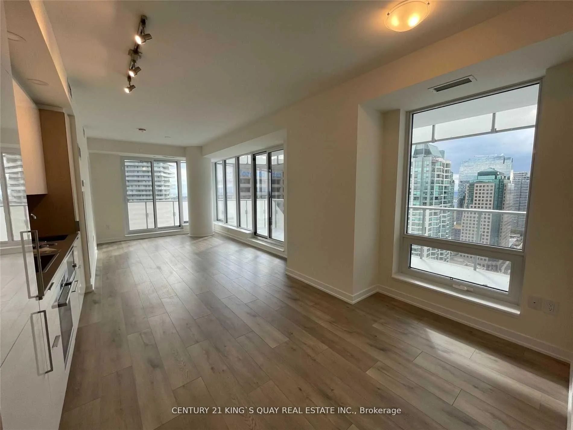 Photo 3 of Unit 2702, 28 Freeland Street, Toronto, Waterfront Communities — HOMEH