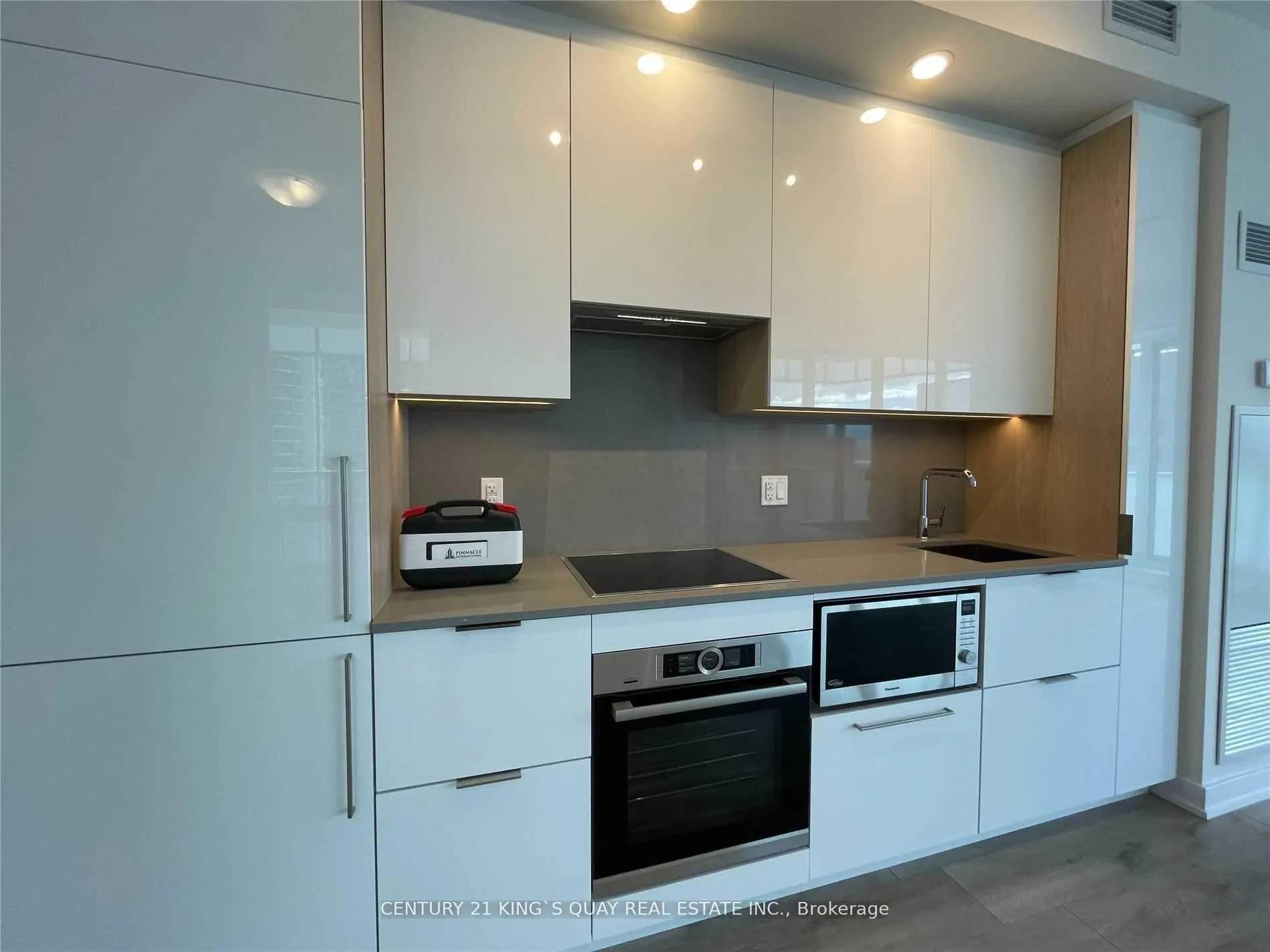 Photo 6 of Unit 2702, 28 Freeland Street, Toronto, Waterfront Communities — HOMEH