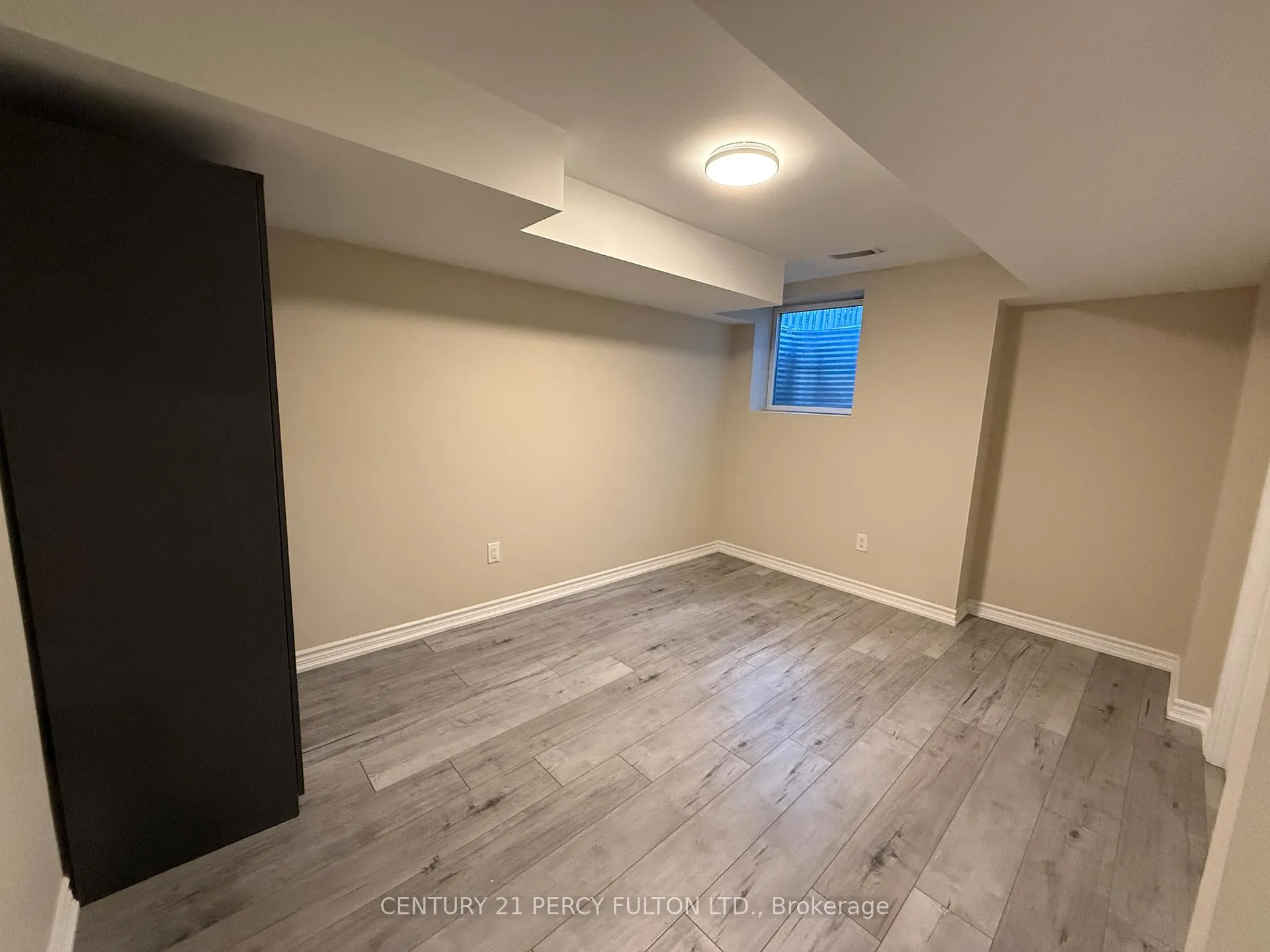 Photo 9 of 7 Redmond Drive, Ajax, Central — HOMEH