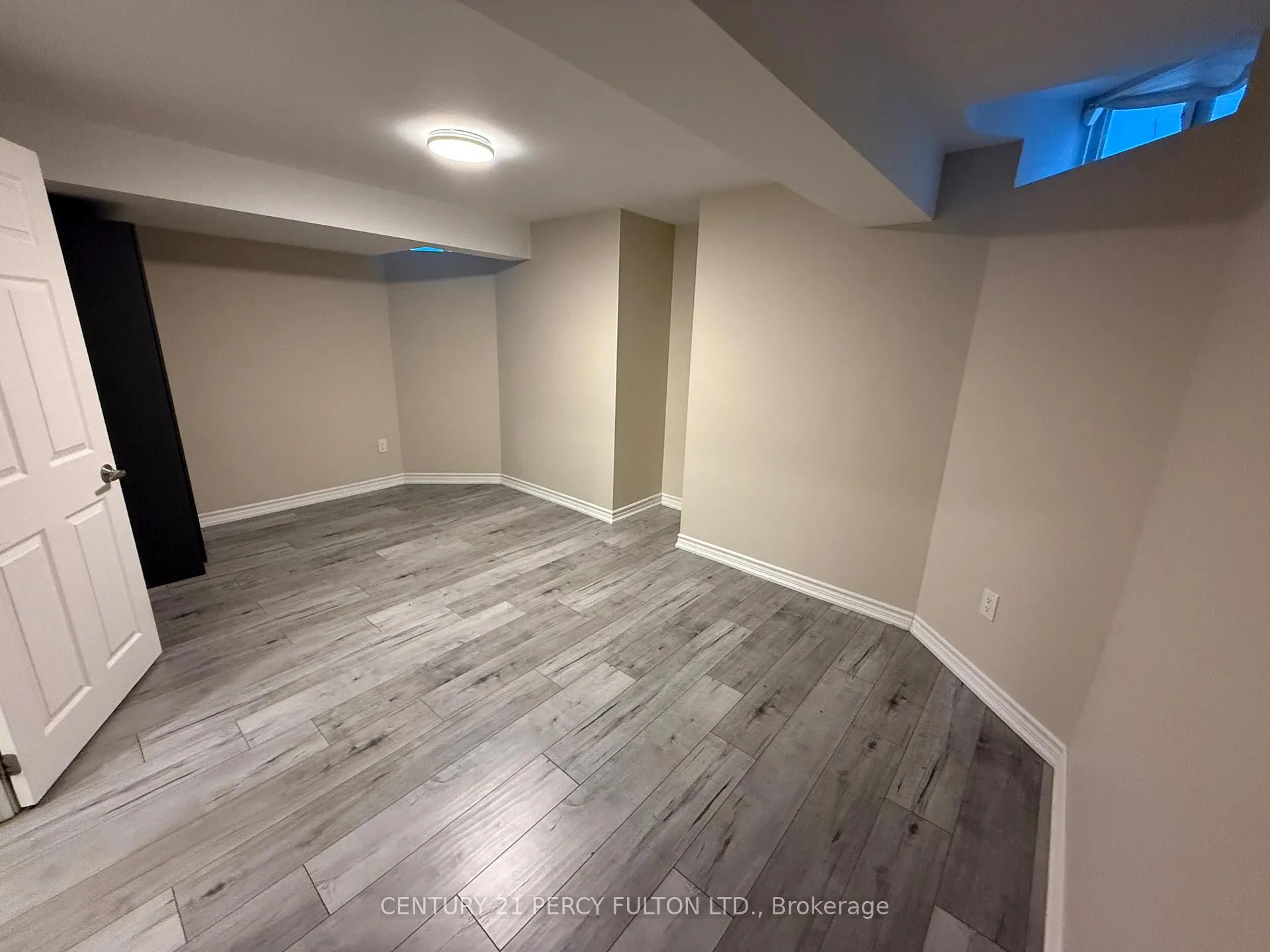 Photo 12 of 7 Redmond Drive, Ajax, Central — HOMEH