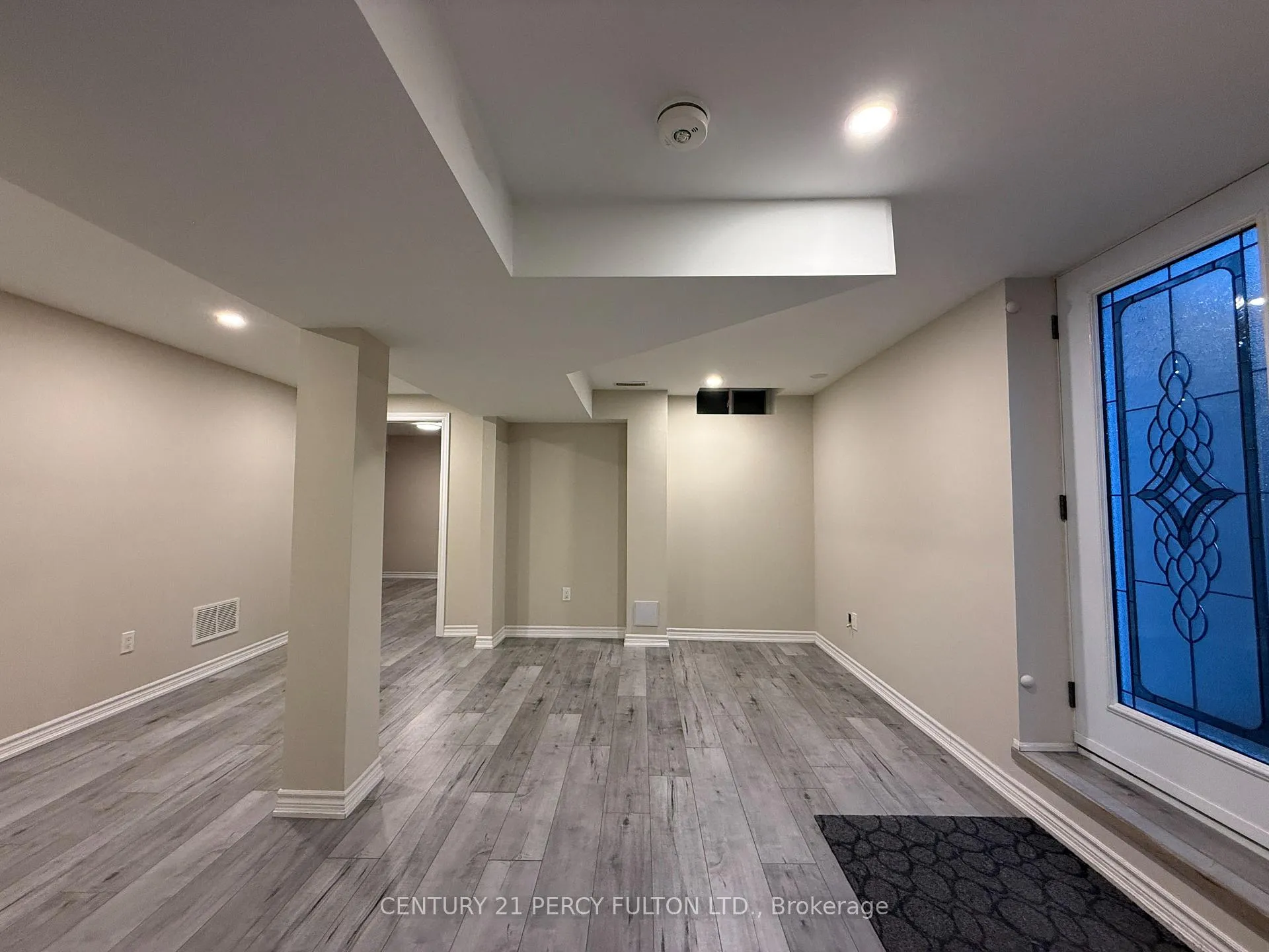 Photo 5 of 7 Redmond Drive, Ajax, Central — HOMEH