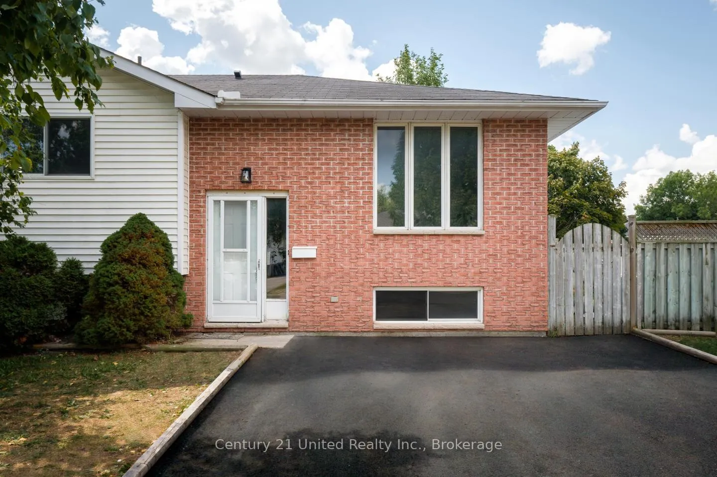 Photo 1 of 2603 Foxmeadow Road, Peterborough, Ashburnham Ward 4 — HOMEH