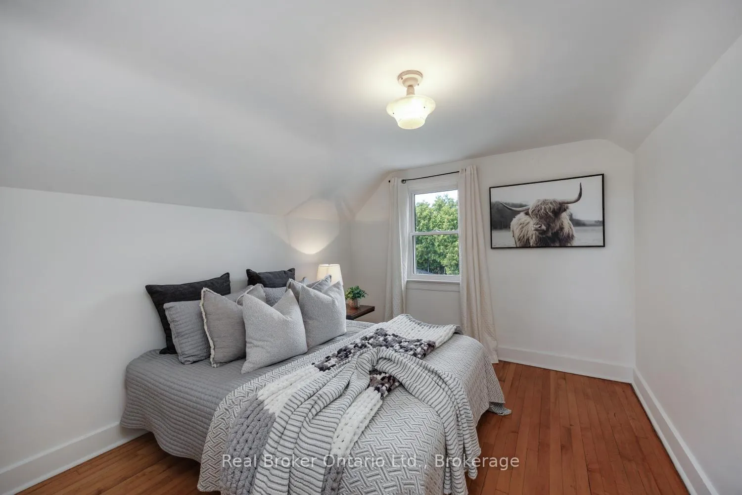 Photo 17 of 248 Mitchell Avenue, Oshawa, Central — HOMEH