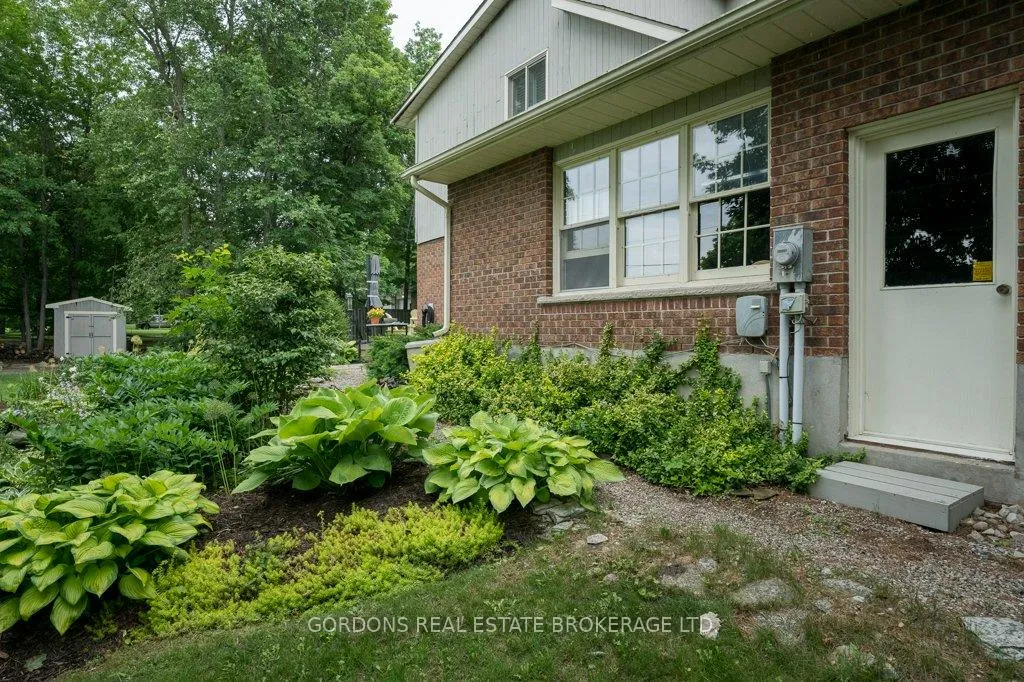 Photo 5 of 5364 Holmes Road, Frontenac, Frontenac South — HOMEH