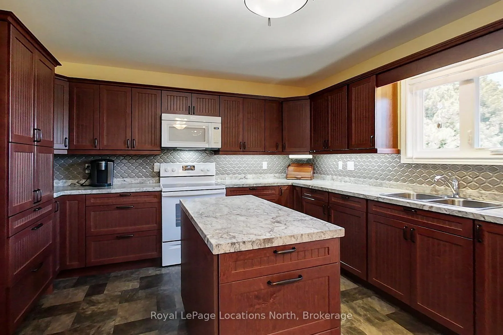 Photo 15 of 595 Ridge Road, Meaford — HOMEH