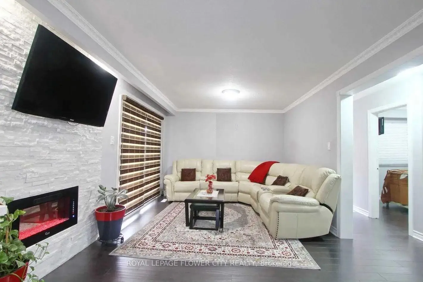Photo 2 of Unit 2, 191 Cabana Drive N, North York, Humber Summit — HOMEH