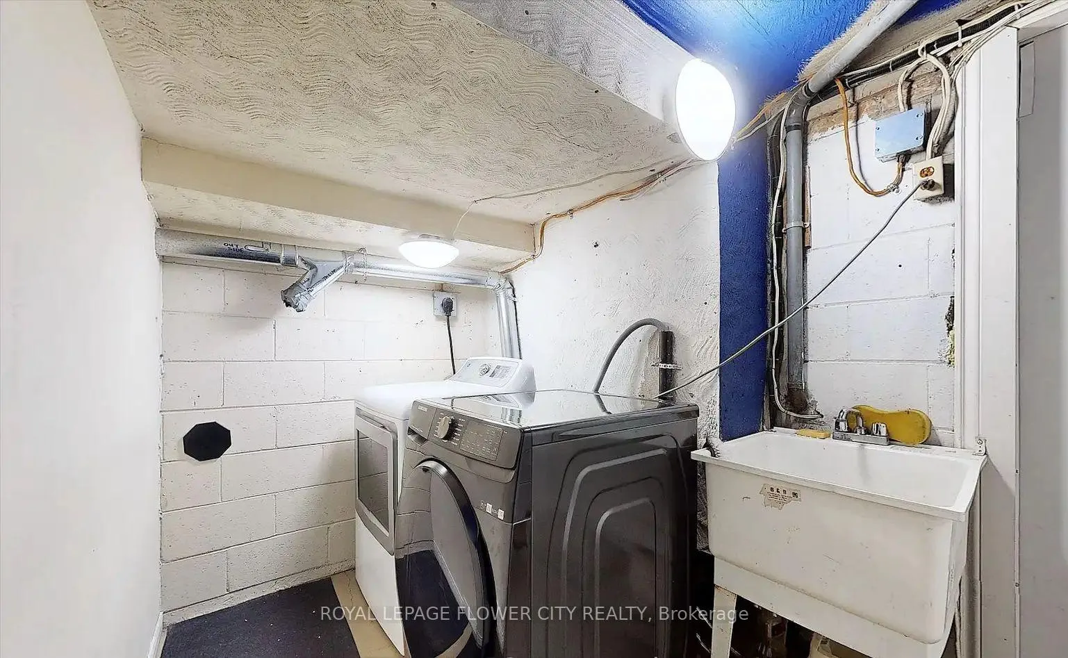 Photo 7 of Unit 2, 191 Cabana Drive N, North York, Humber Summit — HOMEH