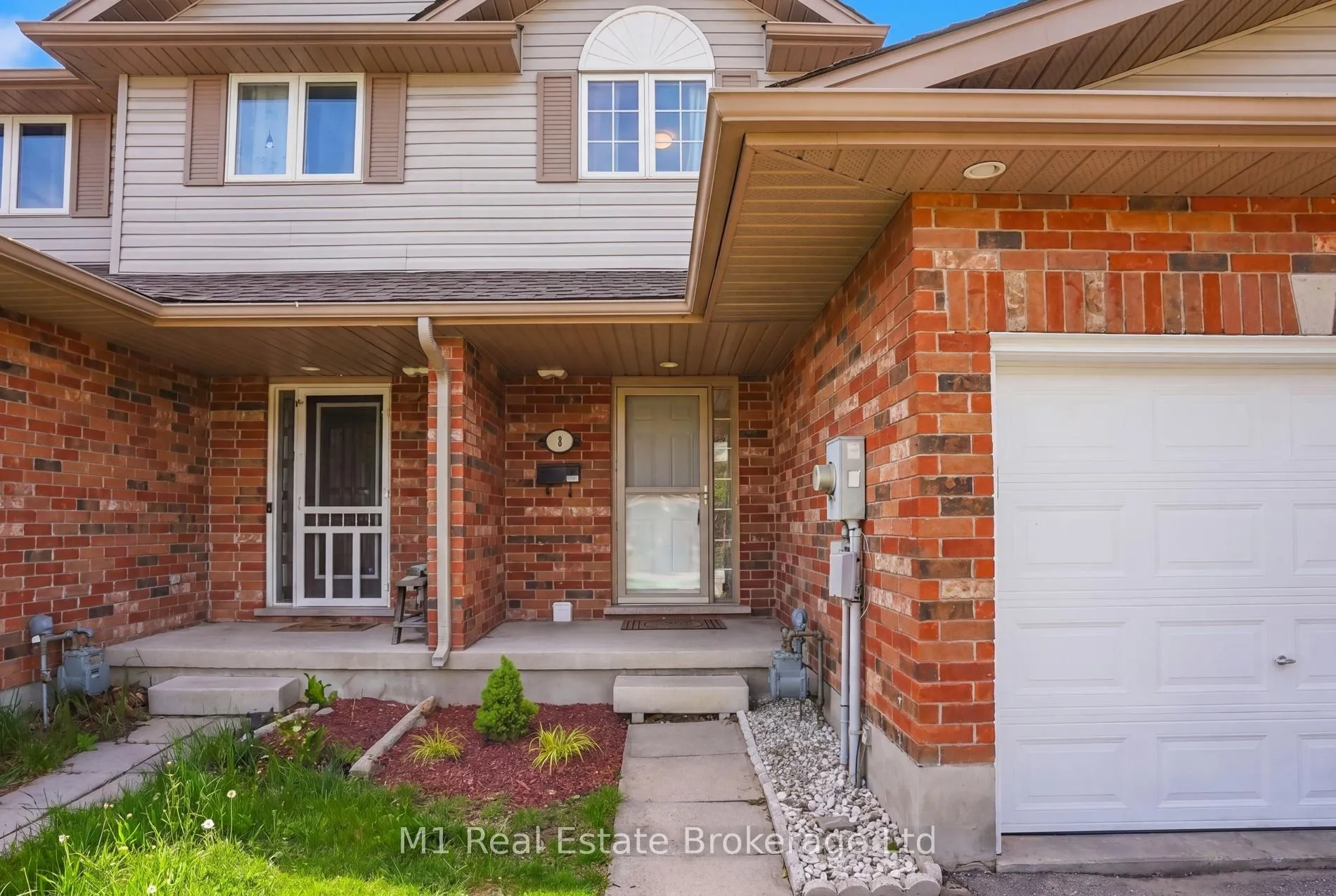 Photo 3 of 8 Ralston Drive, Guelph, Grange Road — HOMEH